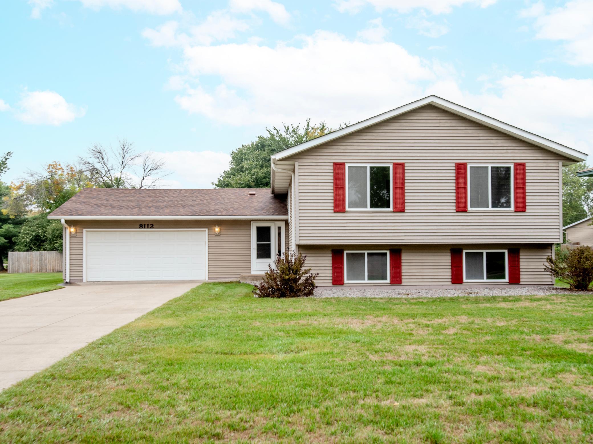 8112 Lad Parkway — photo