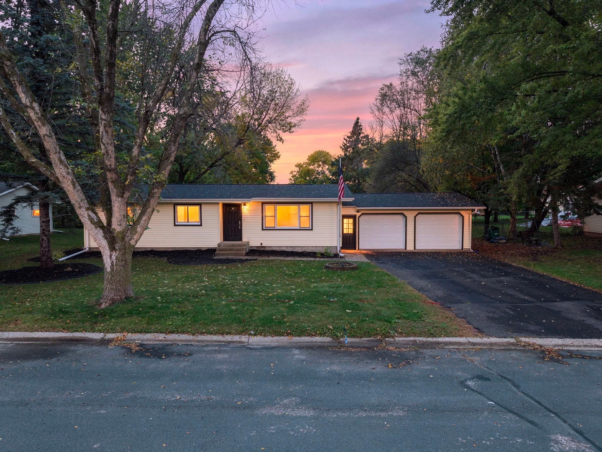 1397 Meadowlark Lane — photo