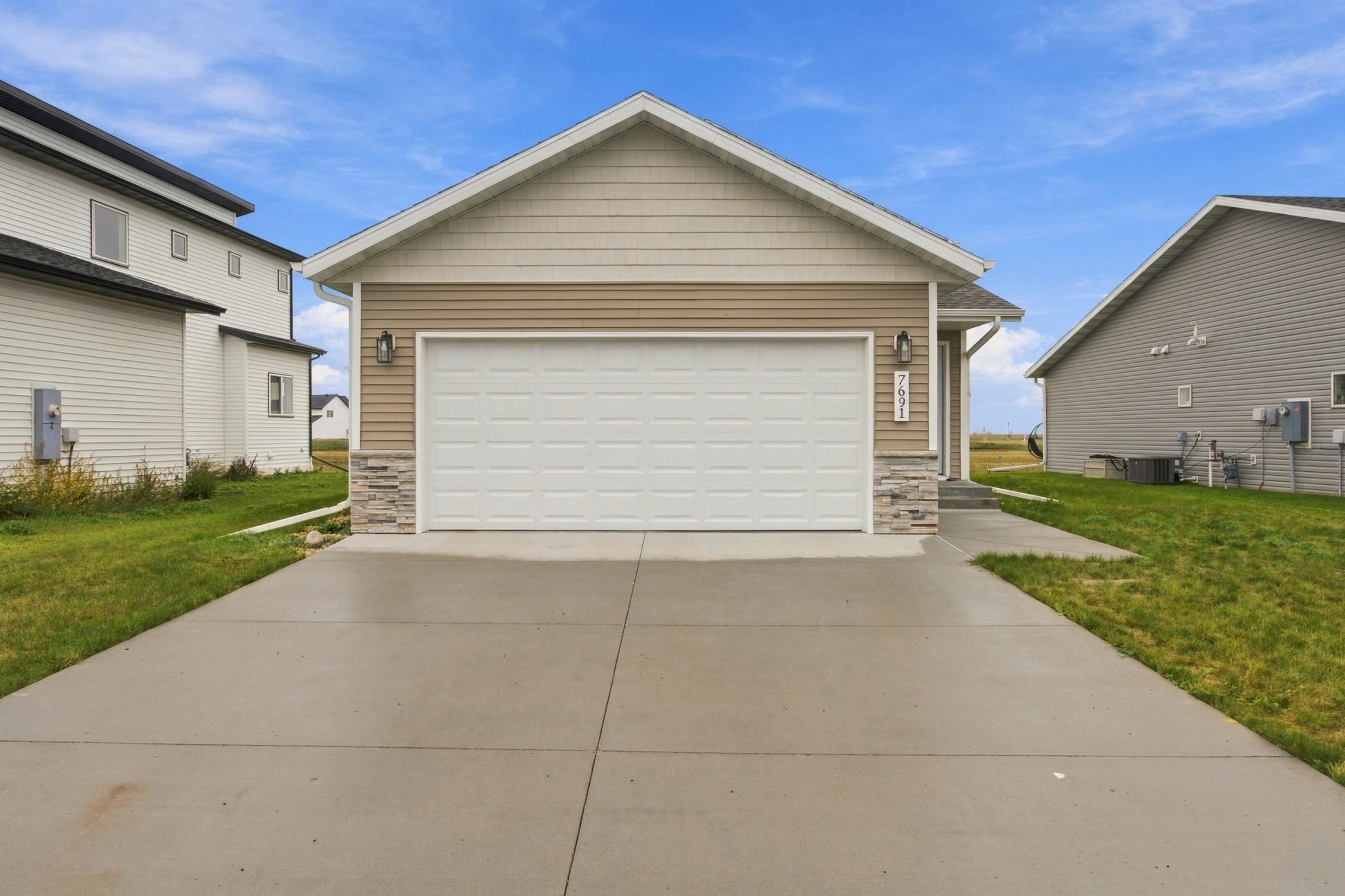 7691 Cub Creek Way — photo