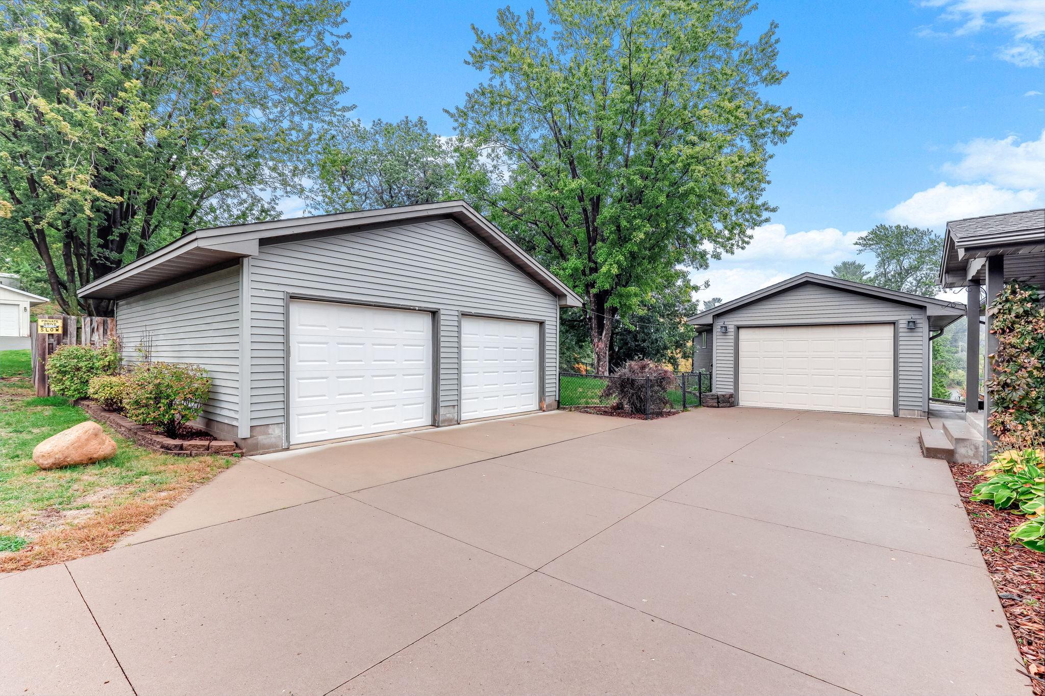 727 Riverside Drive N, Hudson, WI 54016 — photo 3
