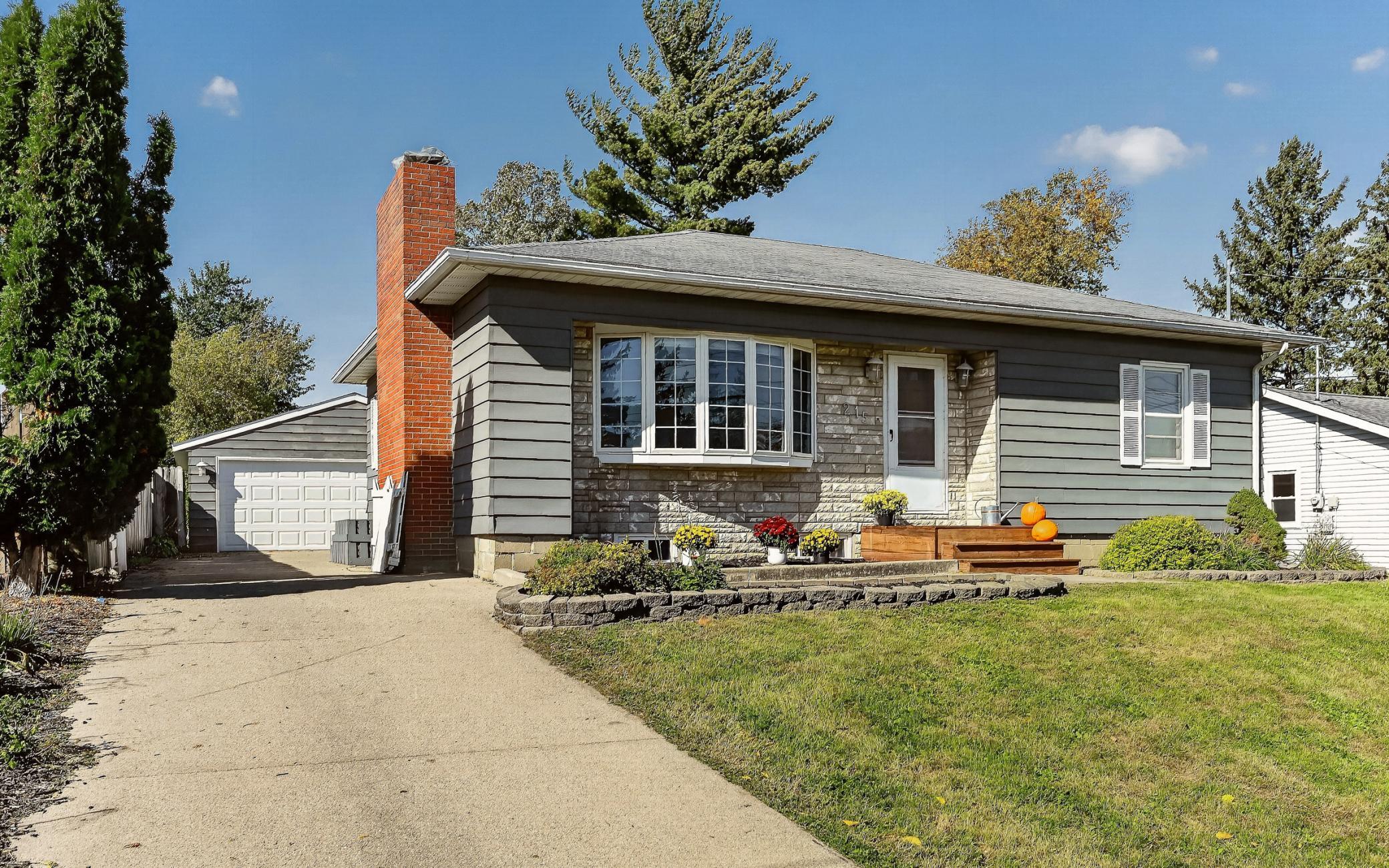 215 Highland Court SW — photo