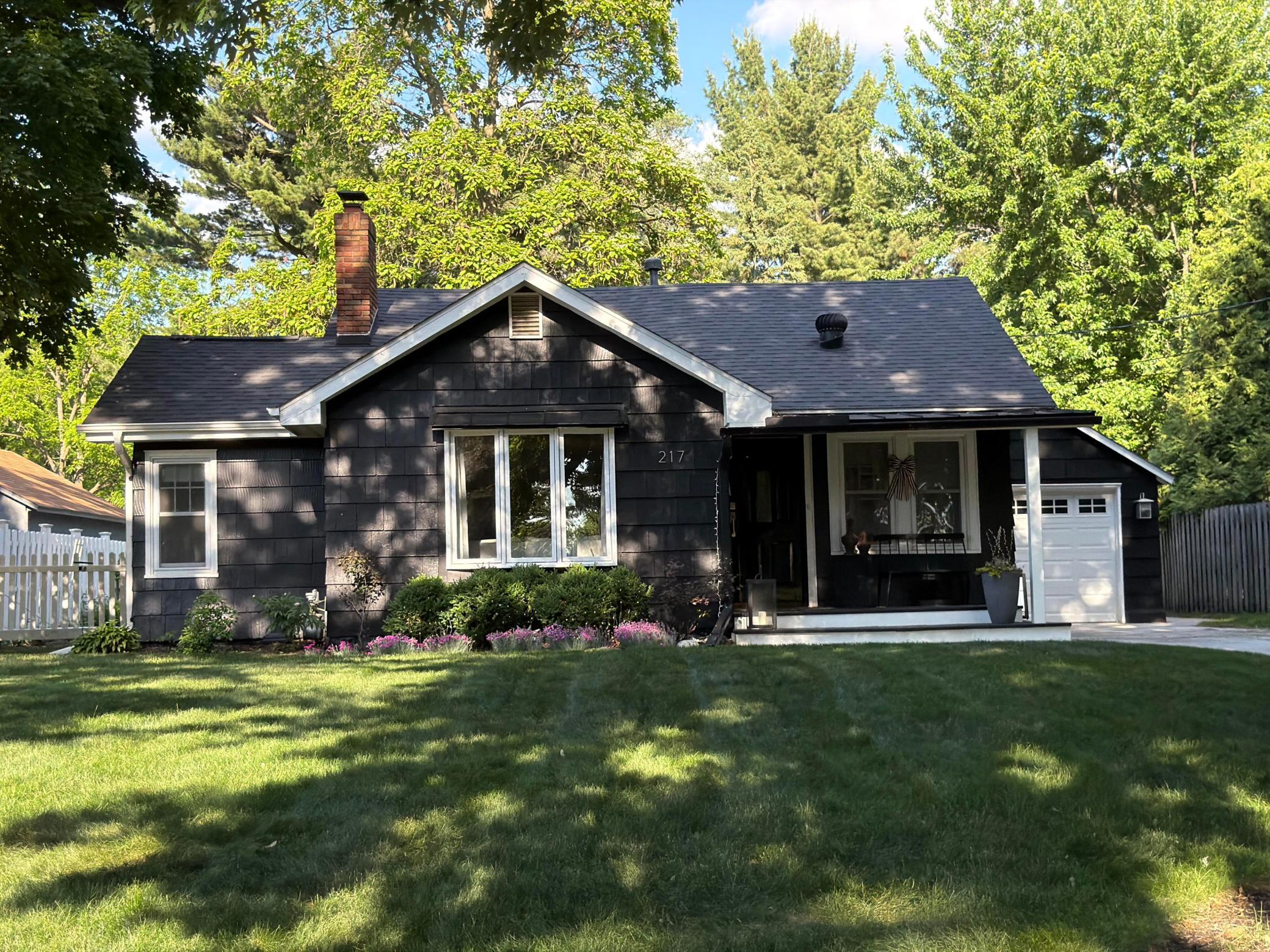 217 E Owasso Lane — photo