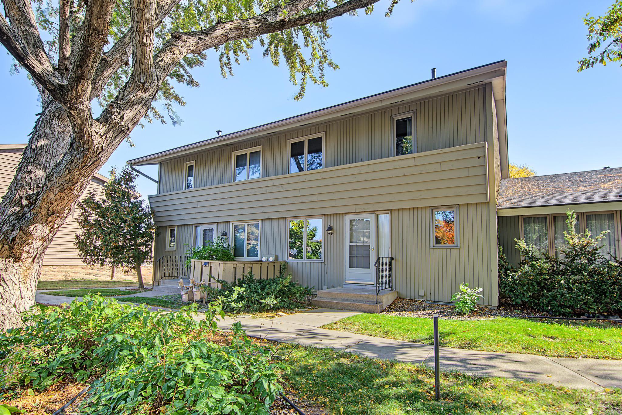 214 Windsor Court — photo