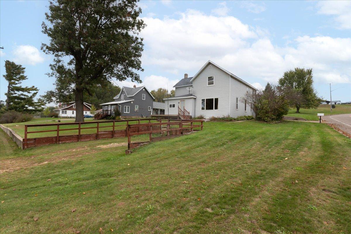 826 3rd Avenue E, Durand, WI 54736 — photo 3
