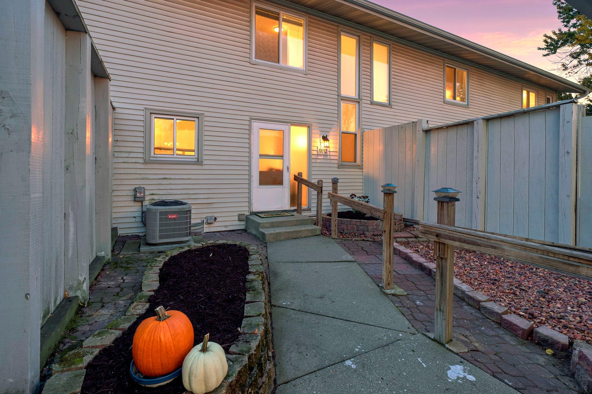 6612 Gretchen Lane N — photo