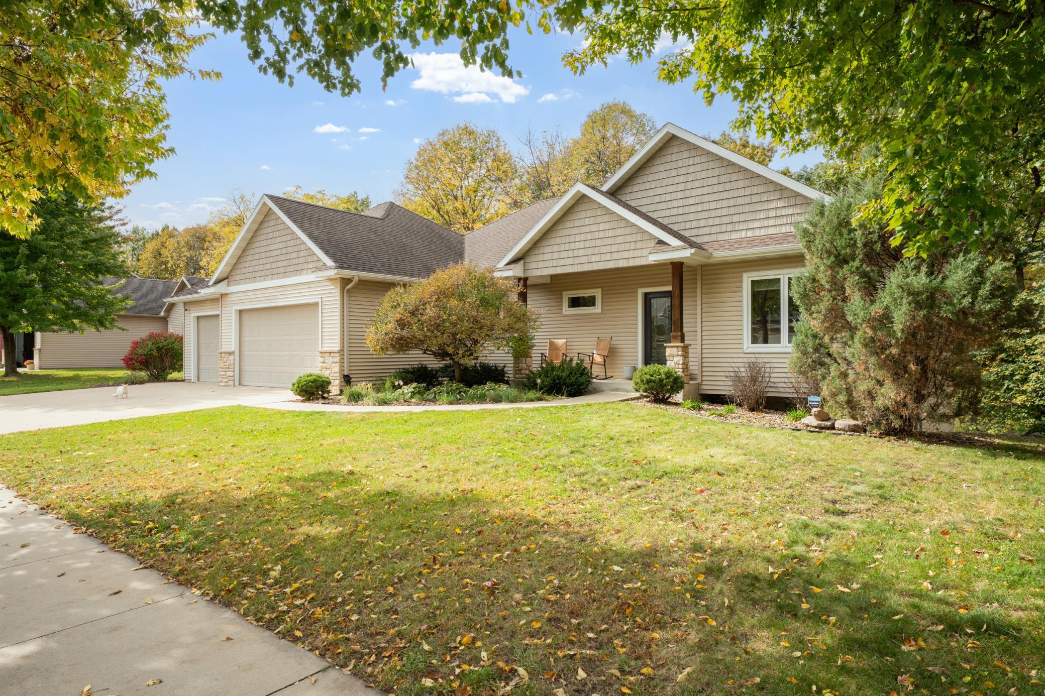 53 River Court NE — photo