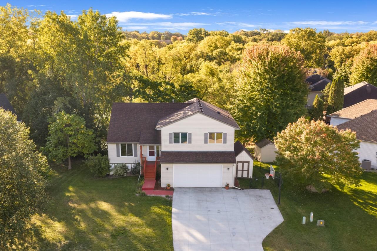 1001 Forest Glen Court — photo
