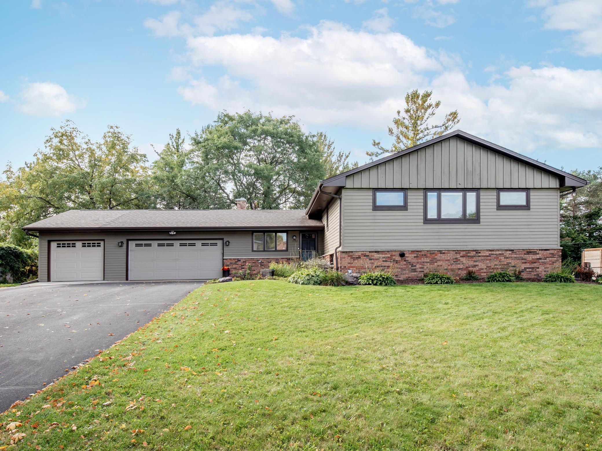 1492 Red Cedar Road — photo