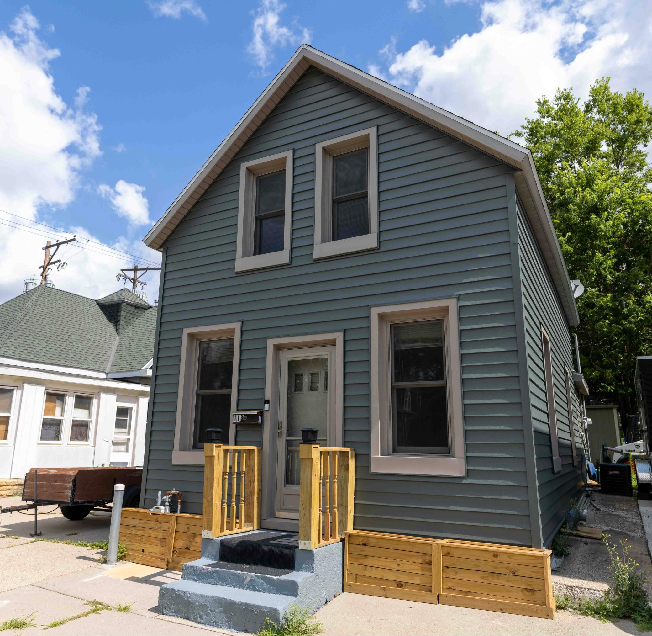 118 E Spring Street — photo