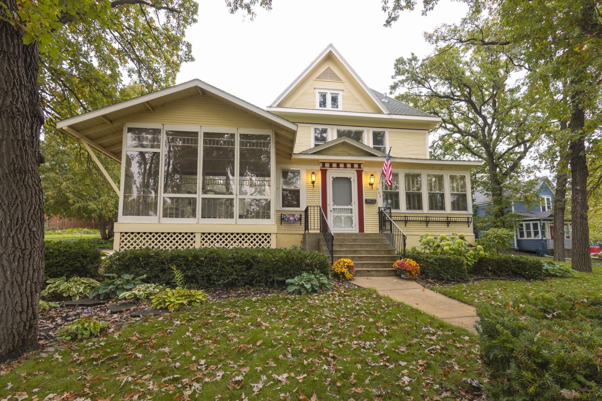 504 E Lakeside Drive — photo