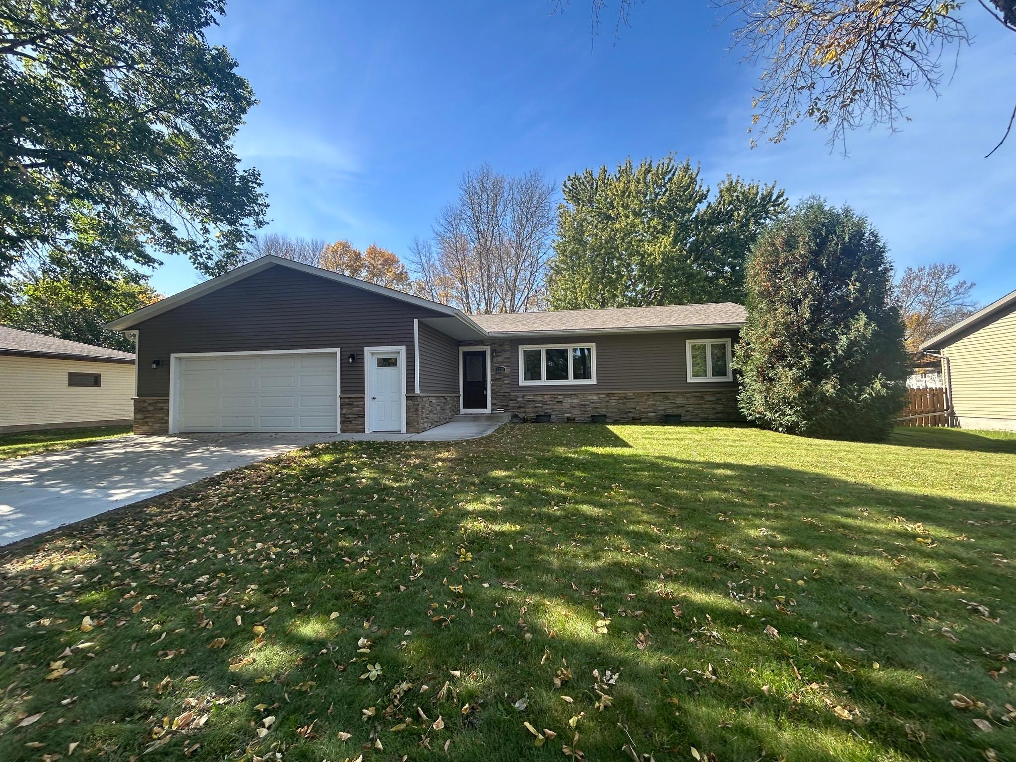 1100 Columbine Drive — photo