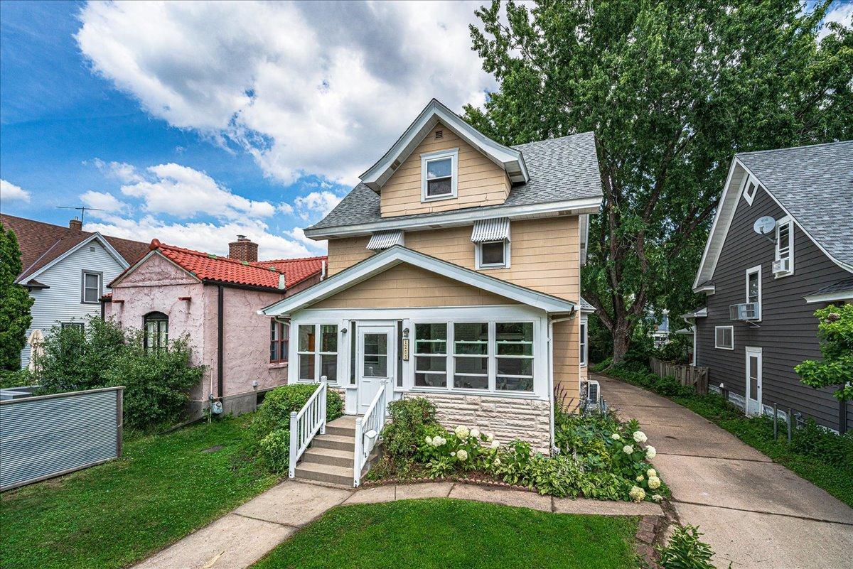 1263 Minnehaha Avenue W — photo