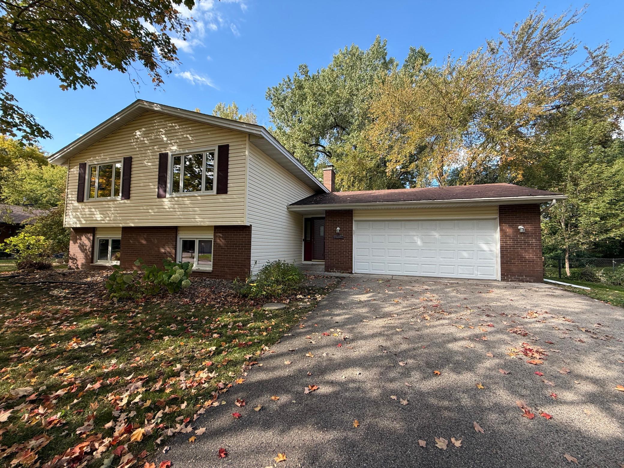 16276 Franklin Circle SE — photo