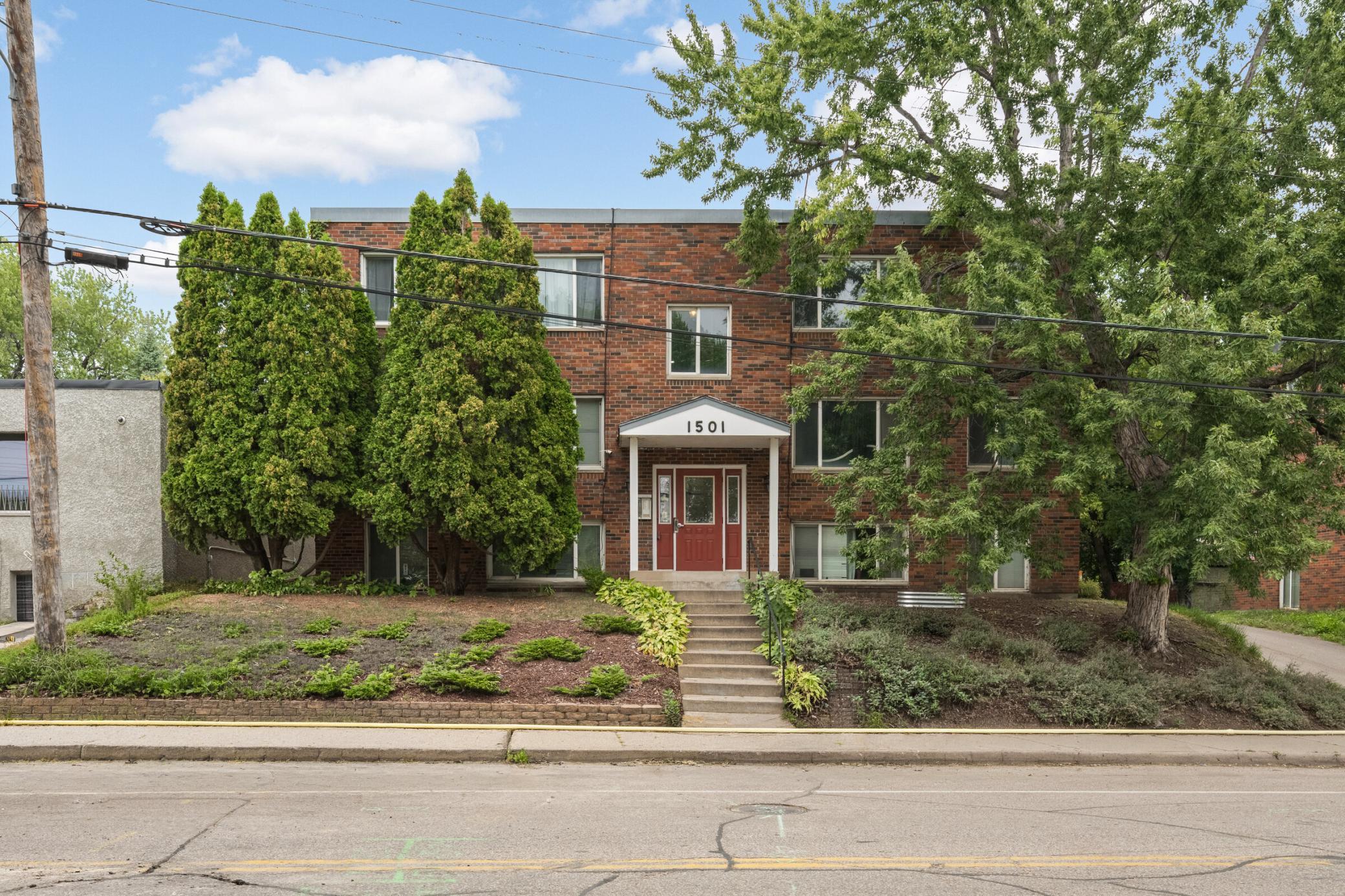 1501 Marshall Street NE — photo