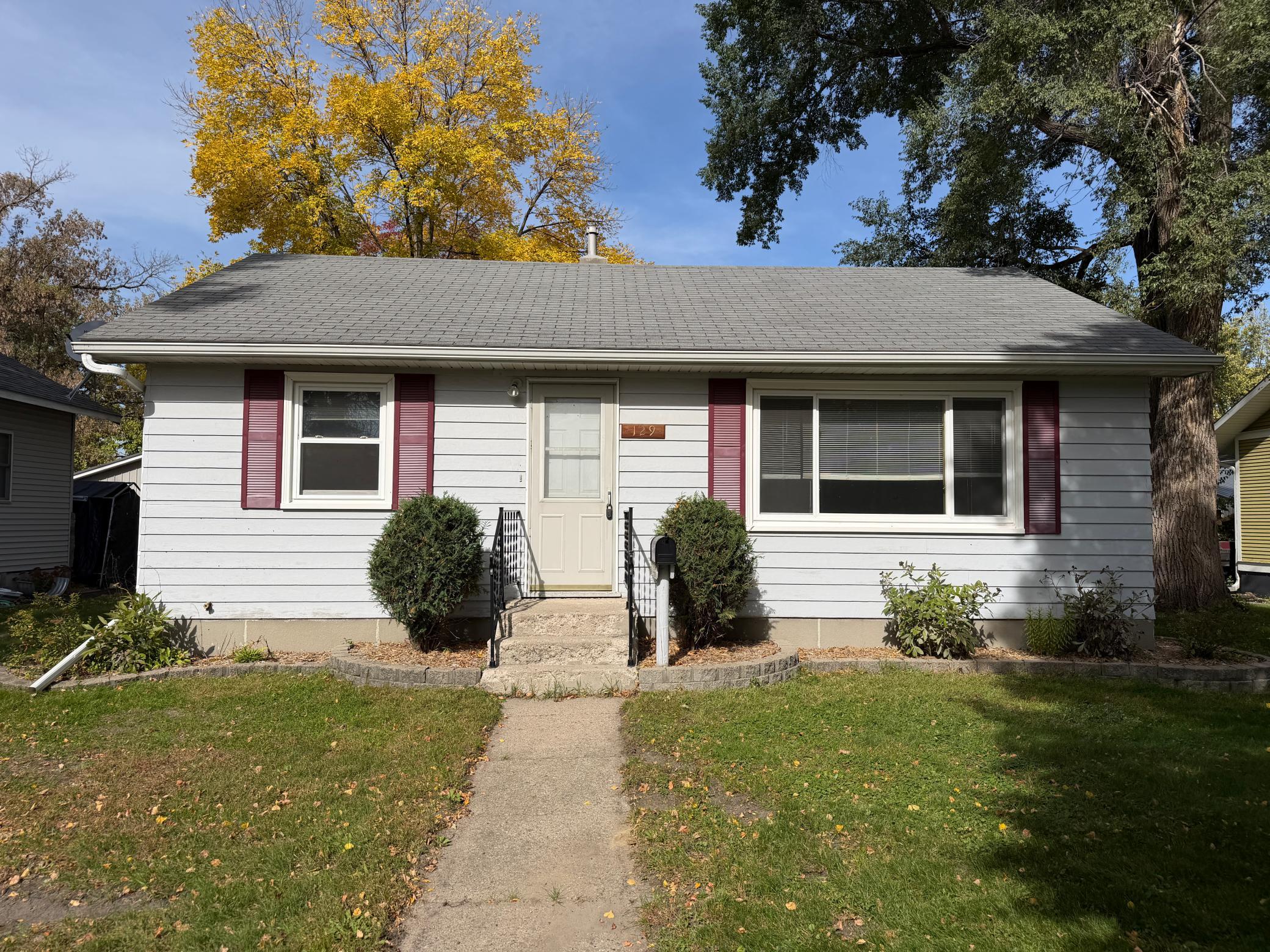 129 E Ronning Avenue, Appleton, MN 56208 — photo 2
