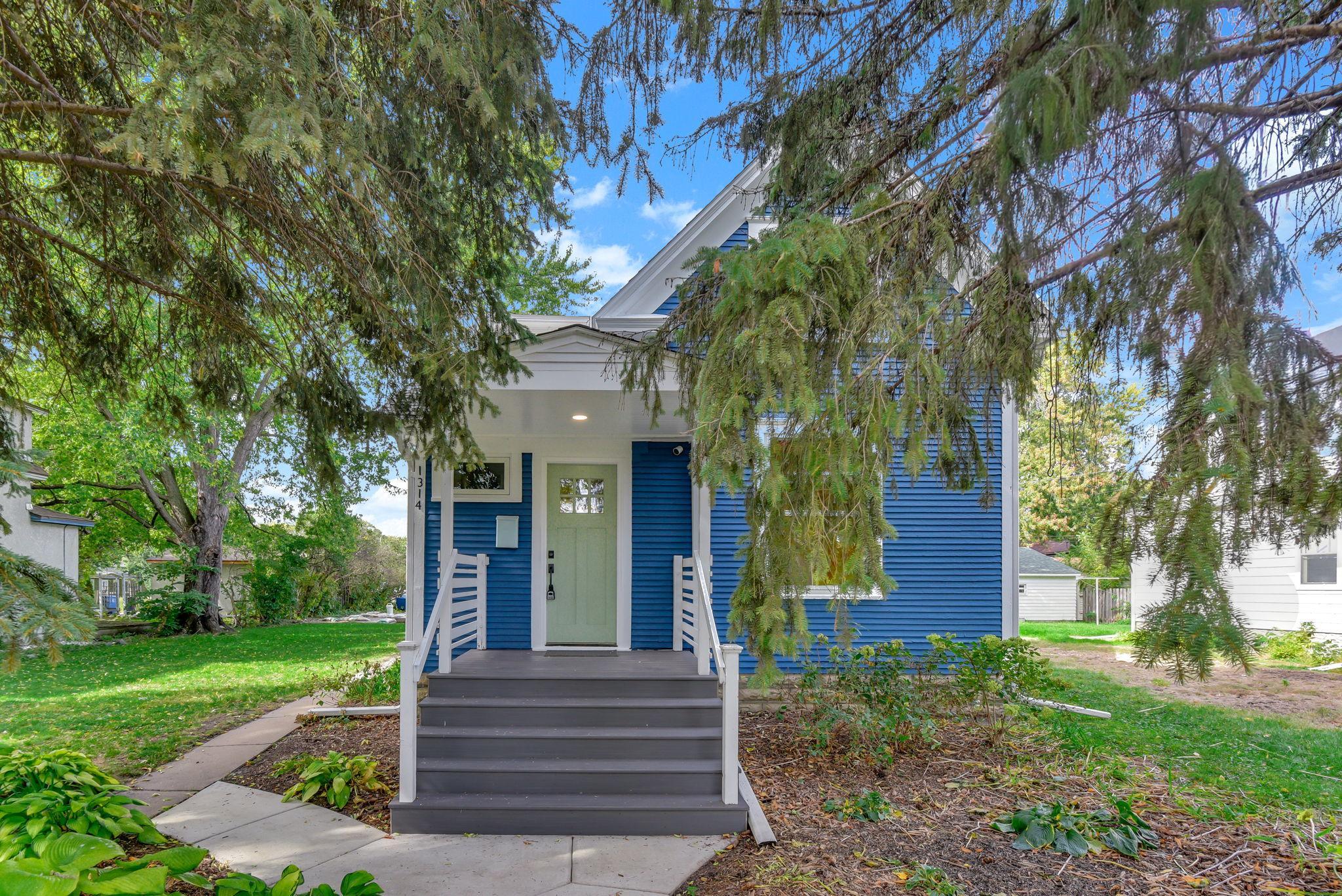 1314 Lincoln Street NE — photo