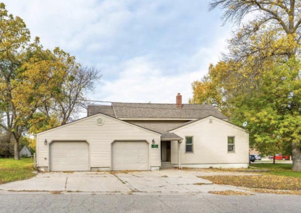 803 W Laurel Street — photo