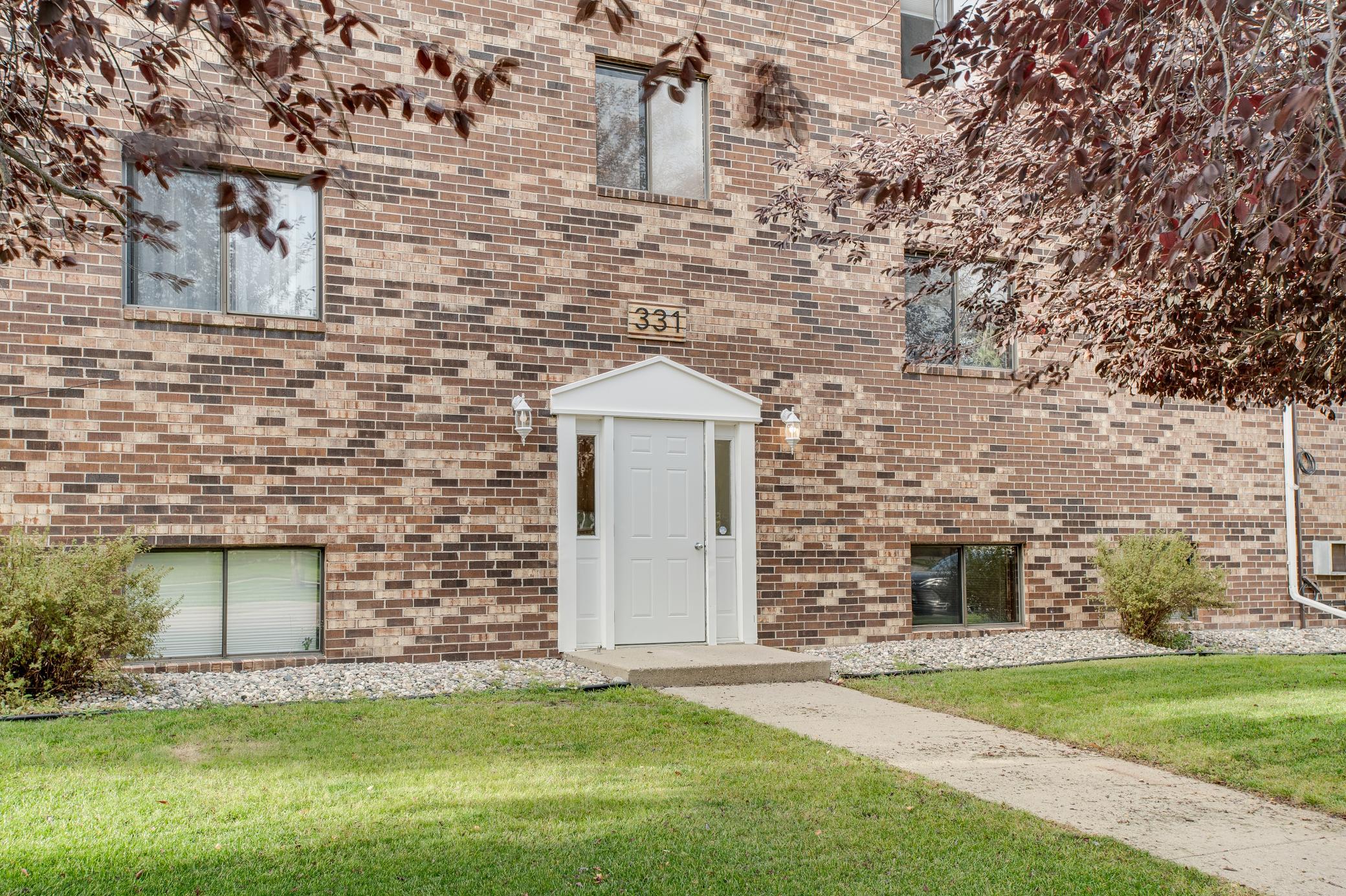 331 Prairiewood Circle S 104 — photo