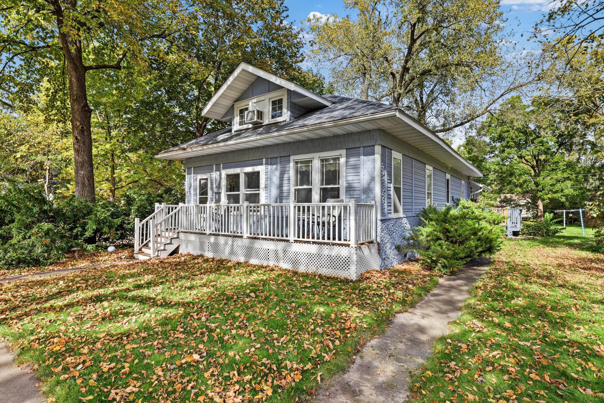 533 E Maple Street — photo