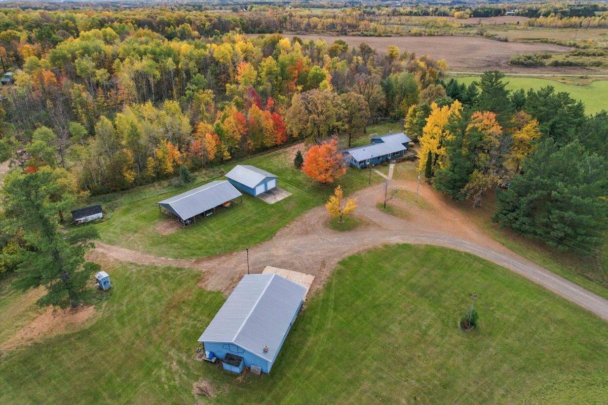 2424 Highway 65 — photo