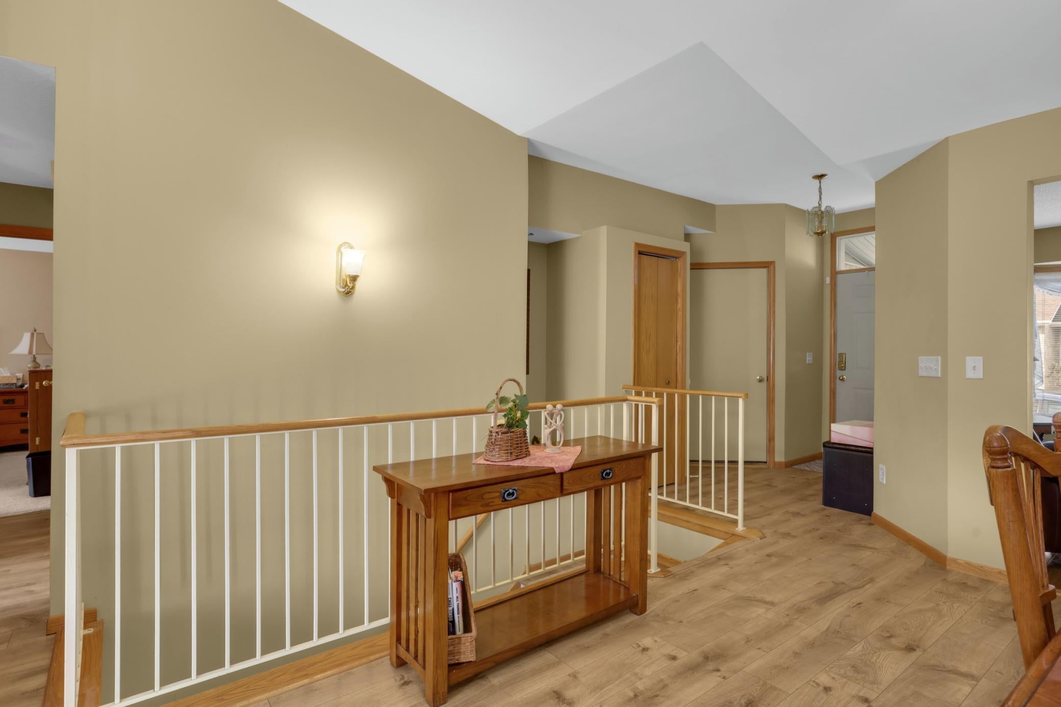 12818 Glen Court, Apple Valley, MN 55124 | Realty.com