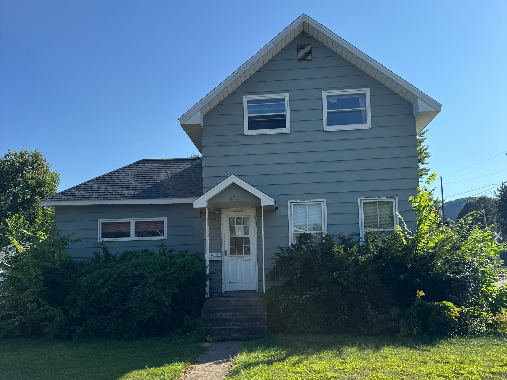 429 W Mark Street — photo