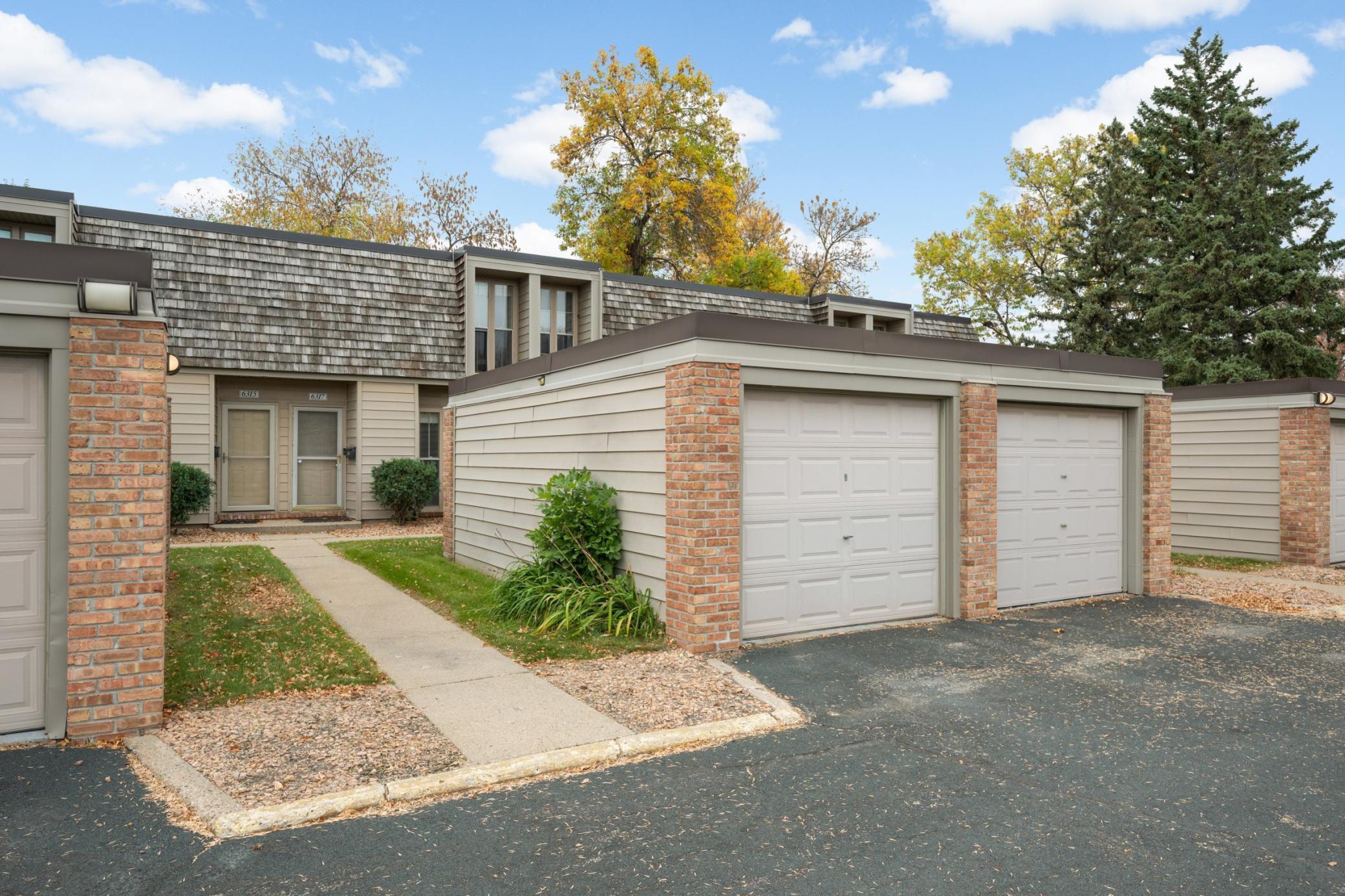 6317 Barrie Road — photo