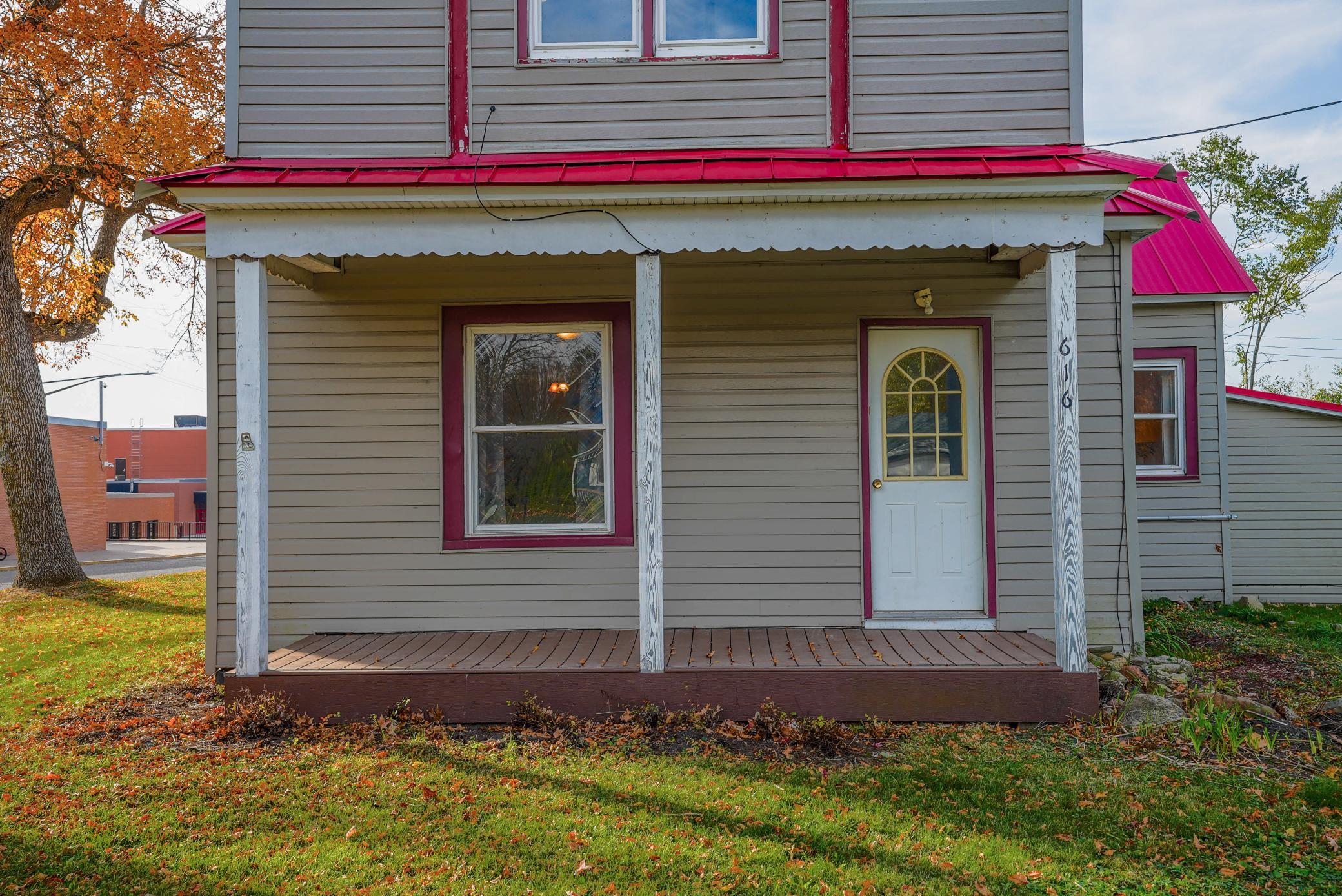 616 E Butternut Avenue, Luck, WI 54853 — photo 3