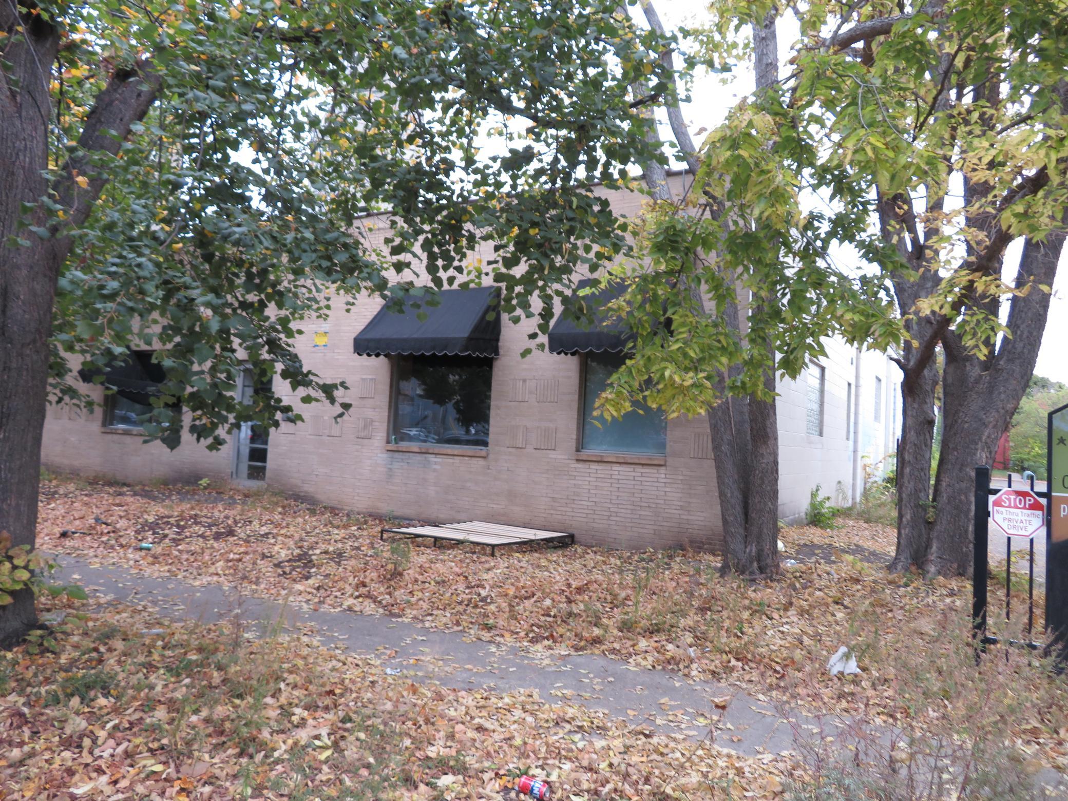 1812 S 6th Street — photo