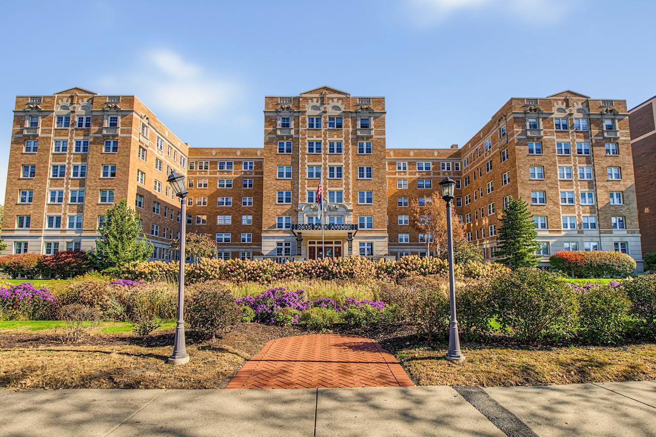 2615 Park Avenue 307 — photo