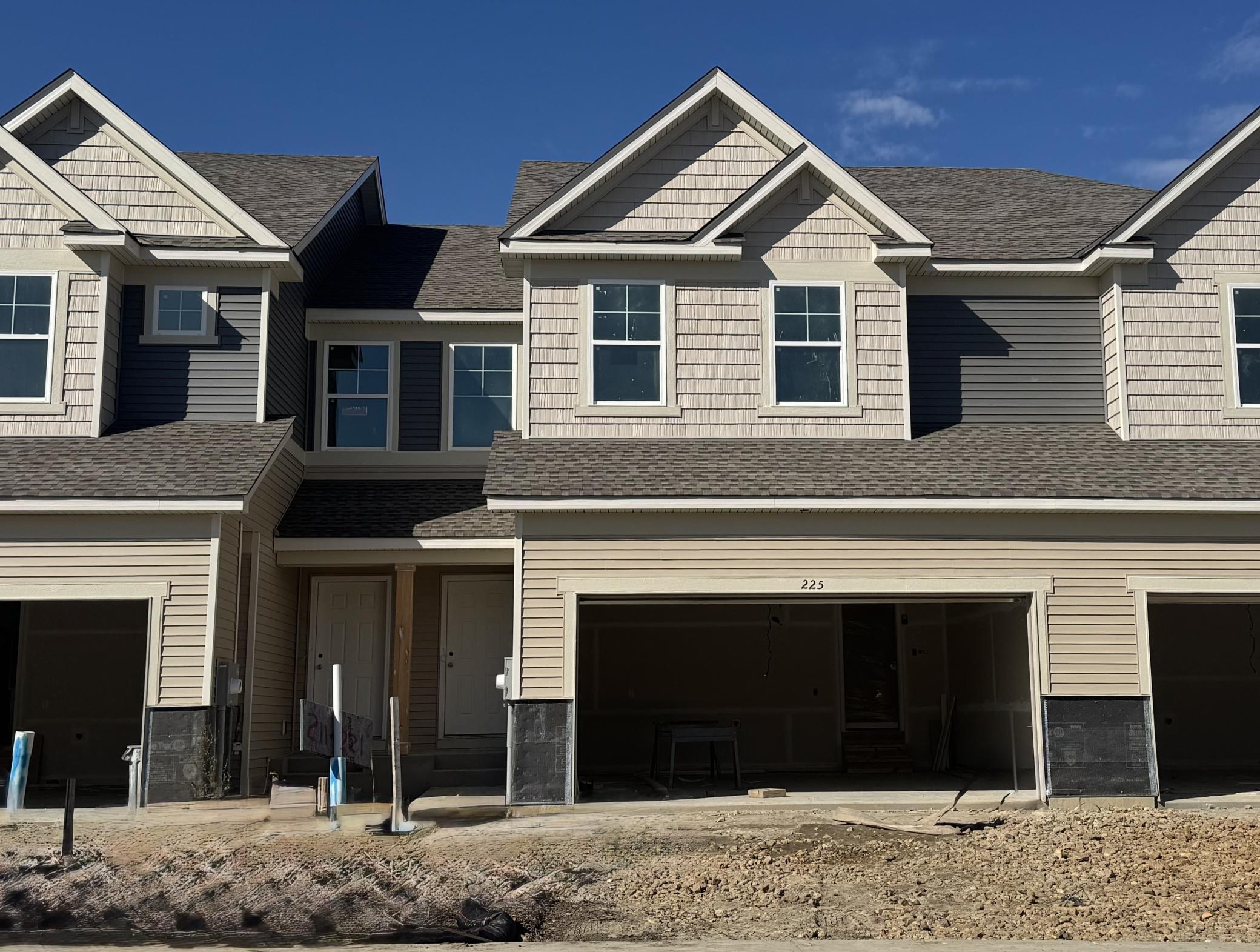 225 Huntington Drive — photo