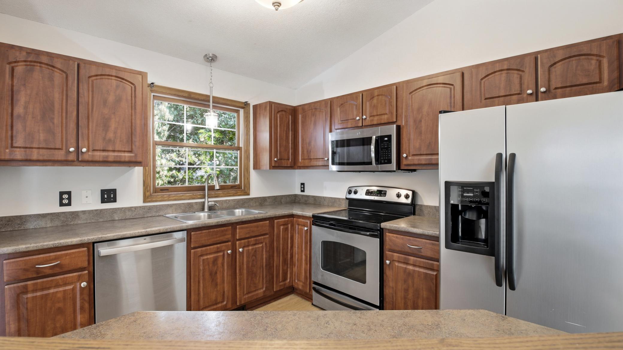 17604 Lorence Way — photo