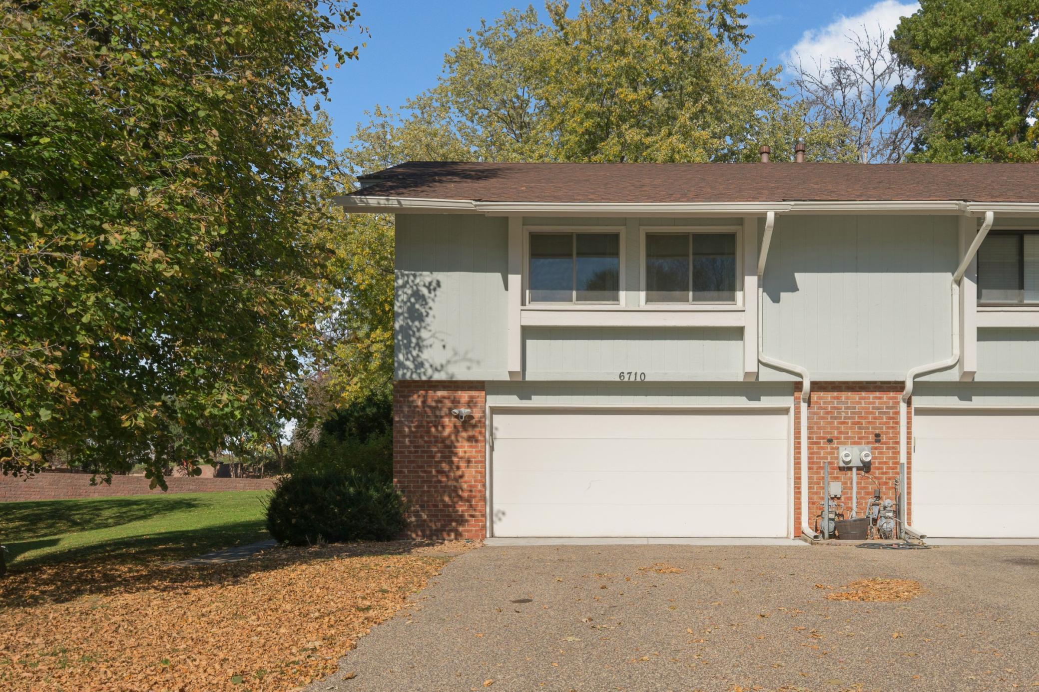 6710 Buckingham Bay — photo
