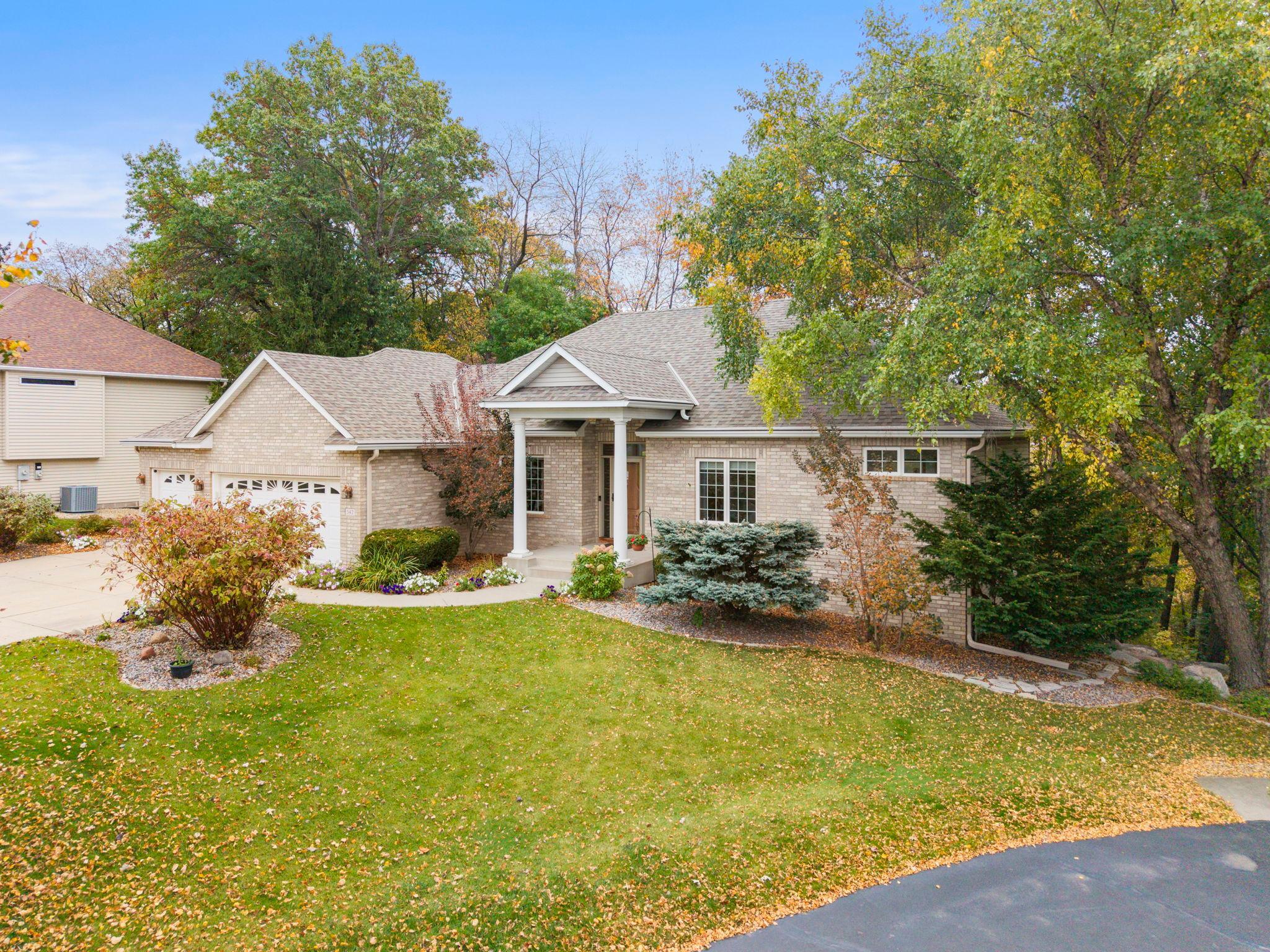 542 Majestic Oaks Court — photo