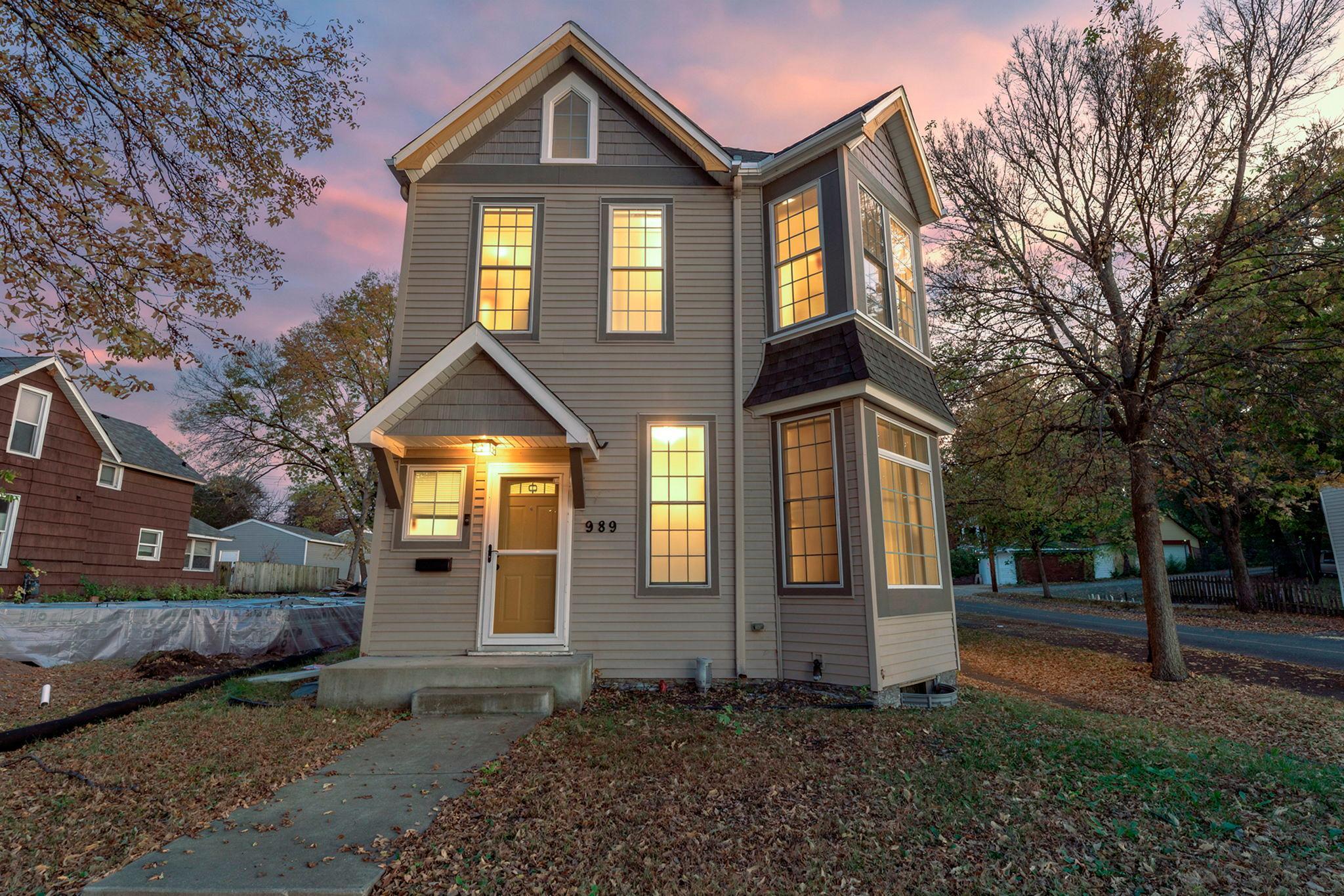 989 Burr Street — photo