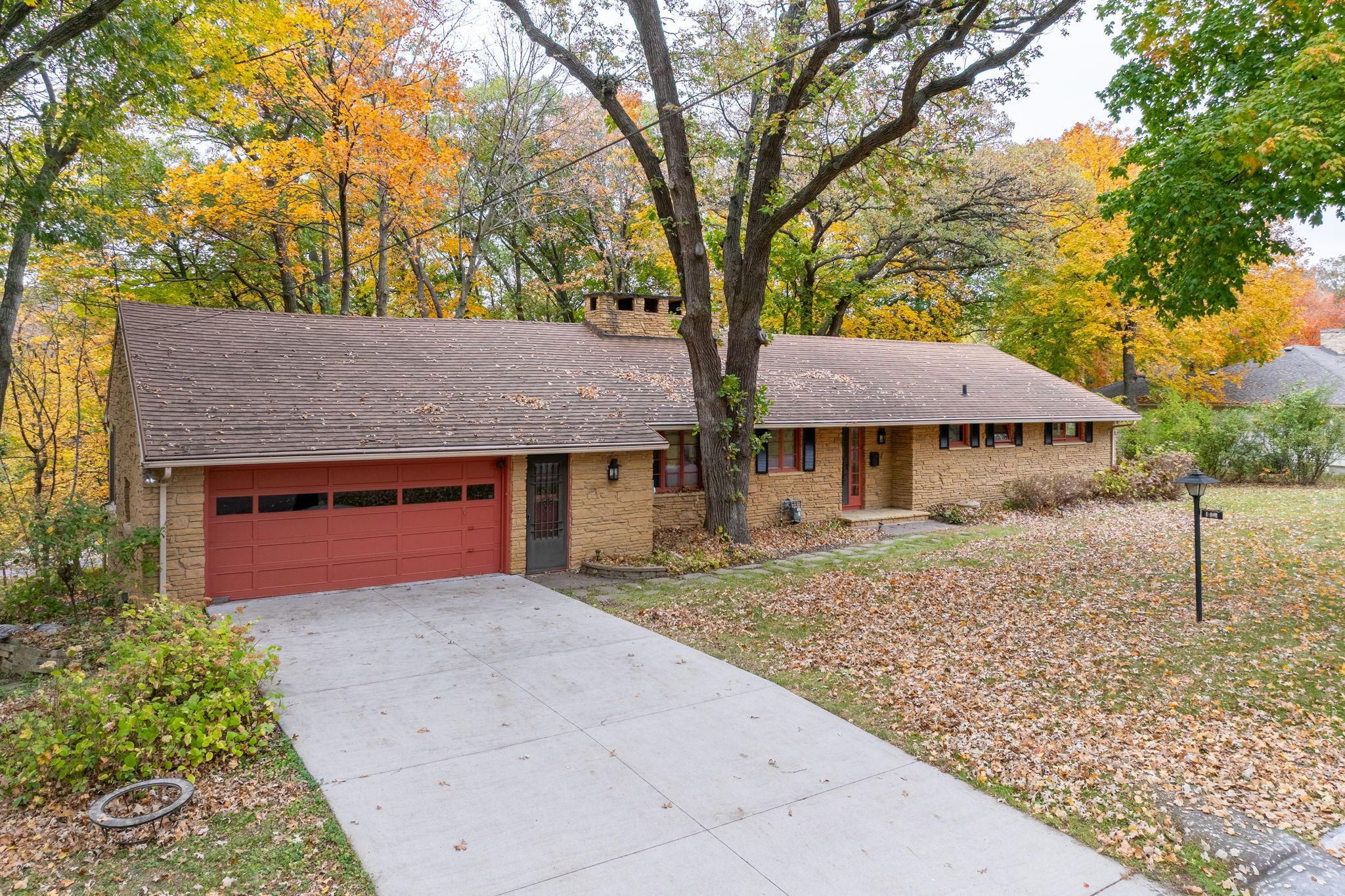 112 W Glencrest Drive — photo