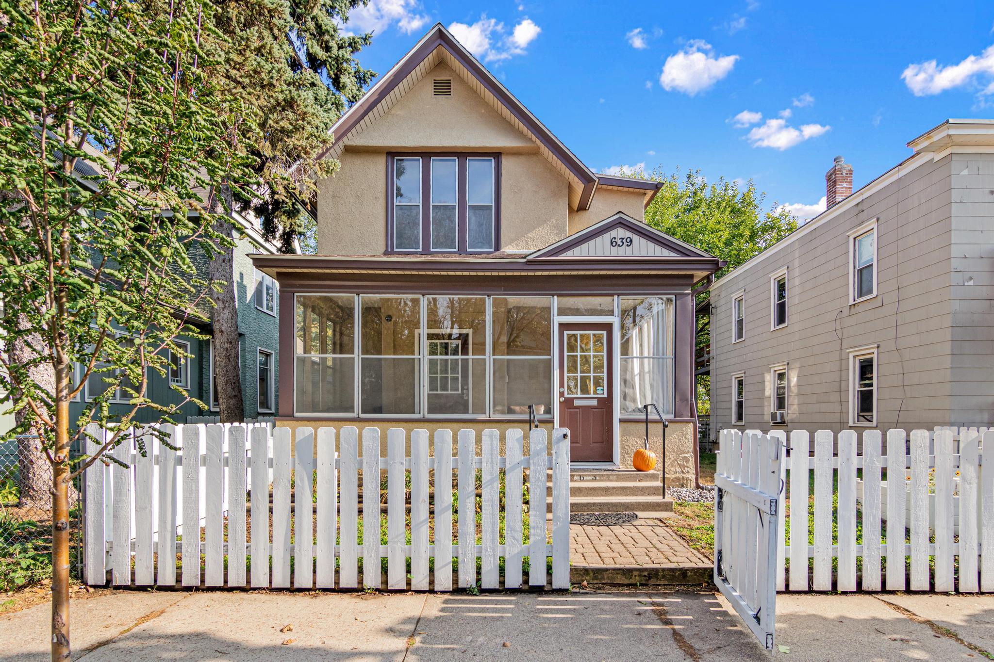 639 Adams Street NE — photo