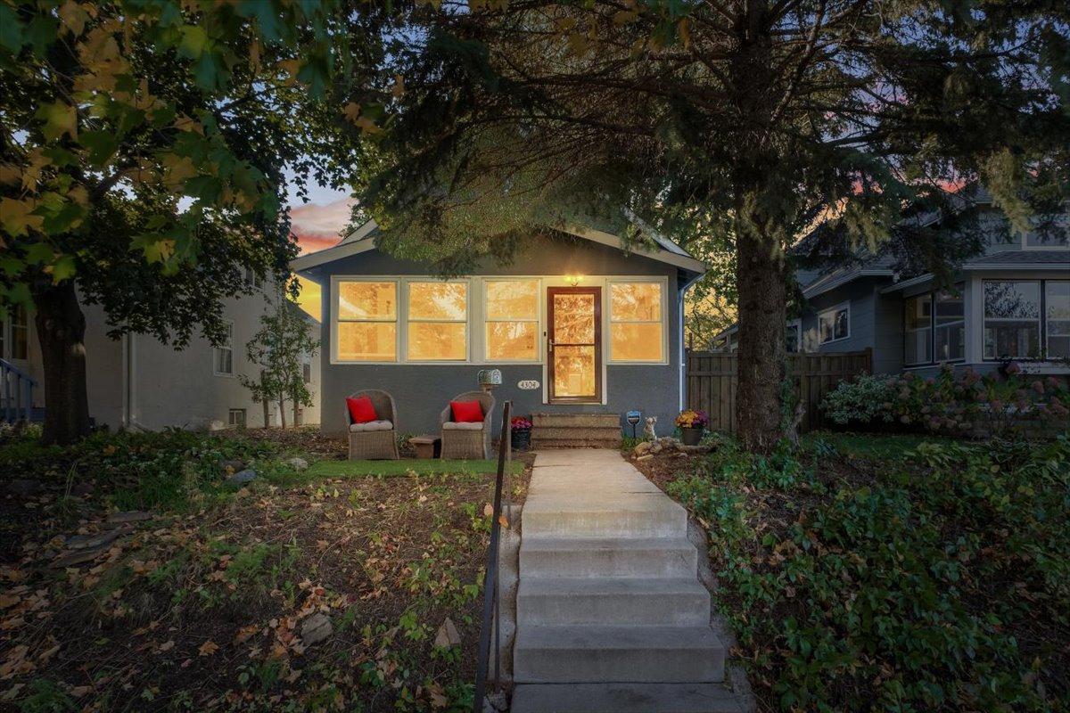 4304 Elliot Avenue — photo