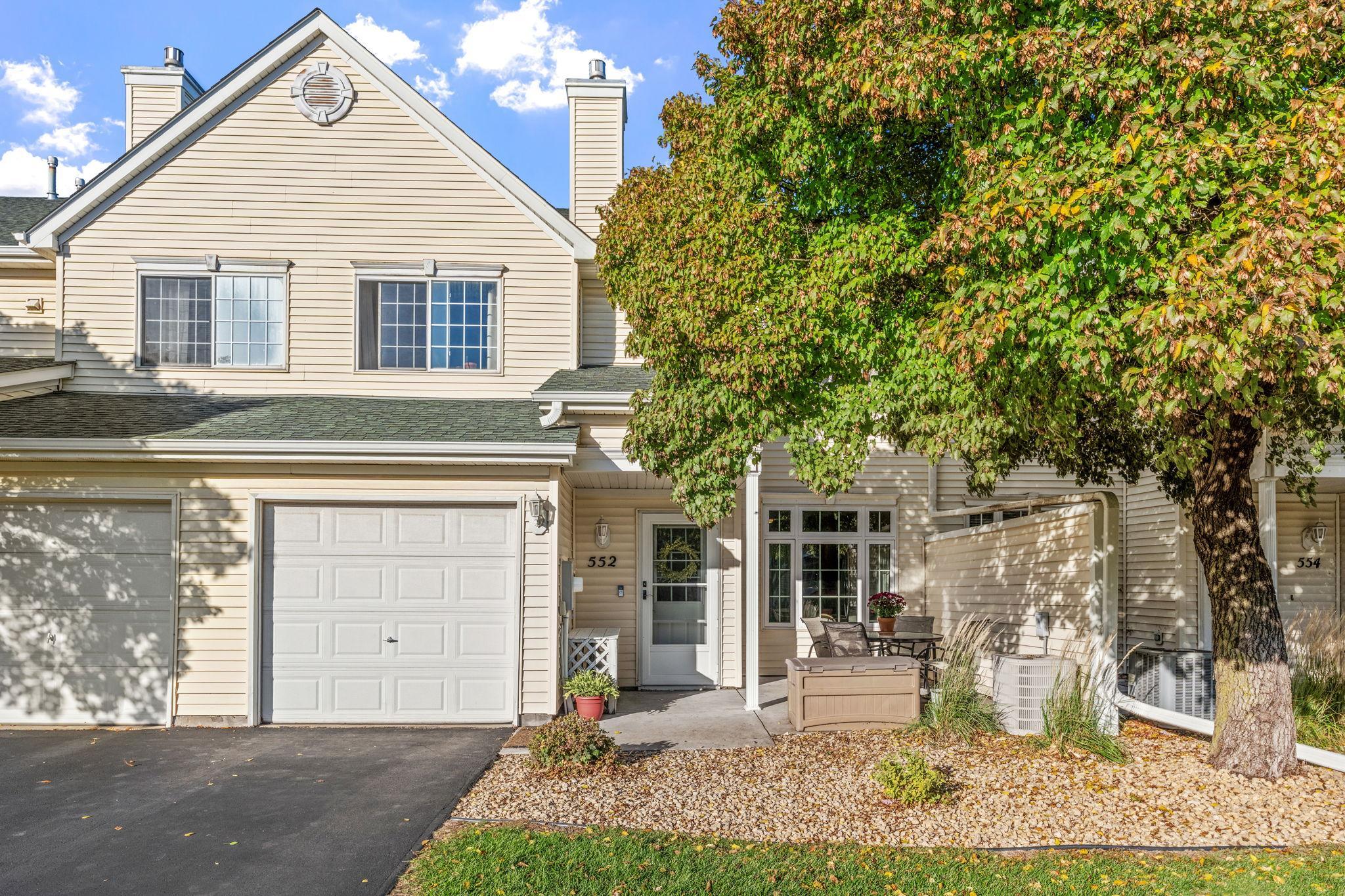 552 Aqua Circle — photo