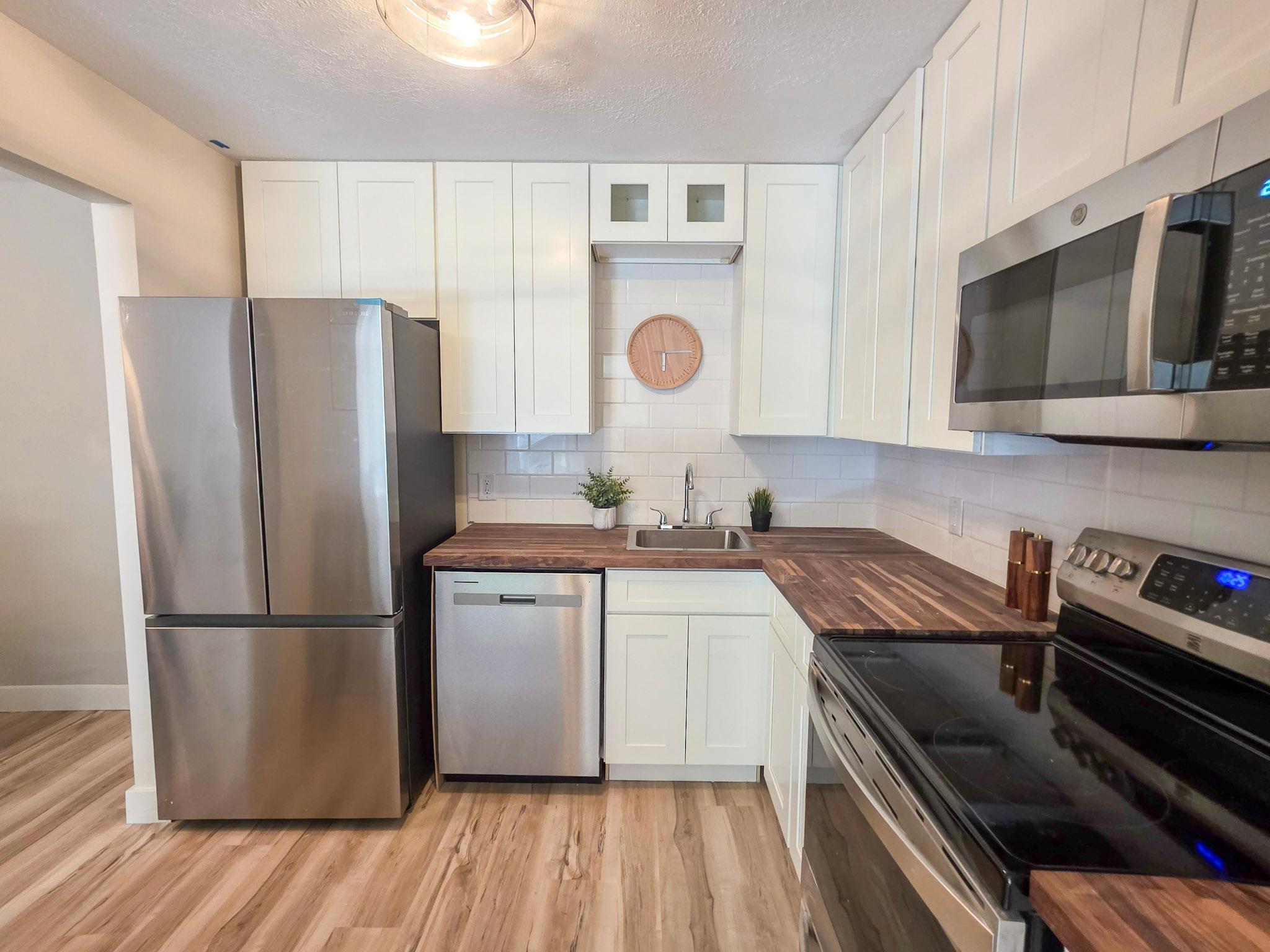 5627 Green Circle Drive 121 — photo