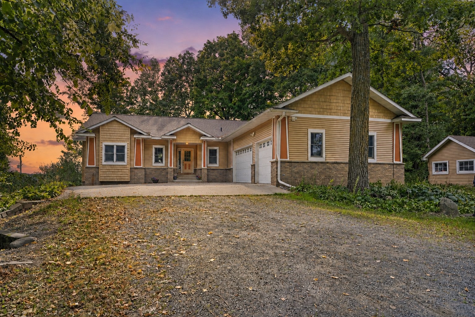 9840 Pine Shores Drive — photo