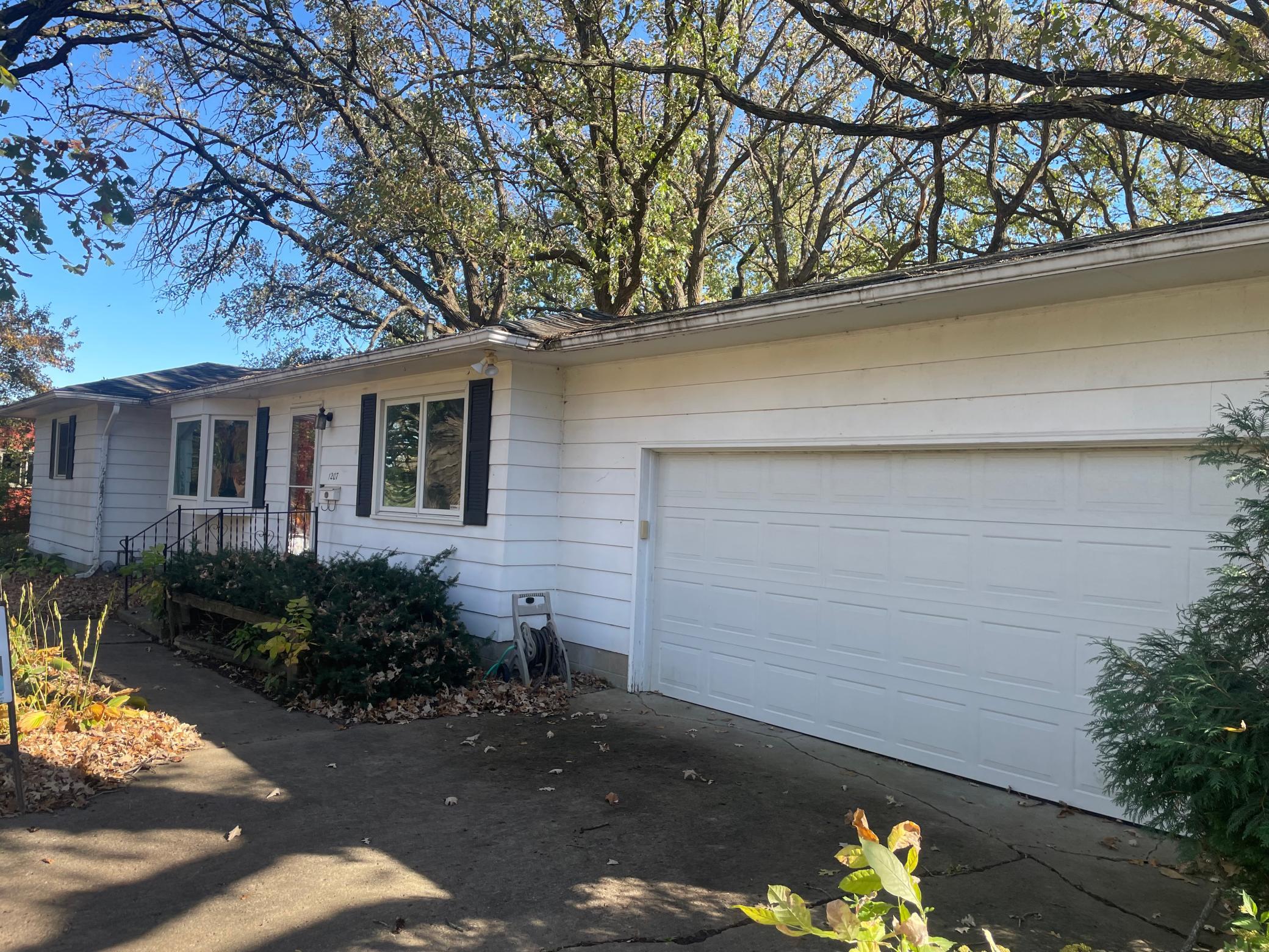 1207 Birch Hill Drive — photo