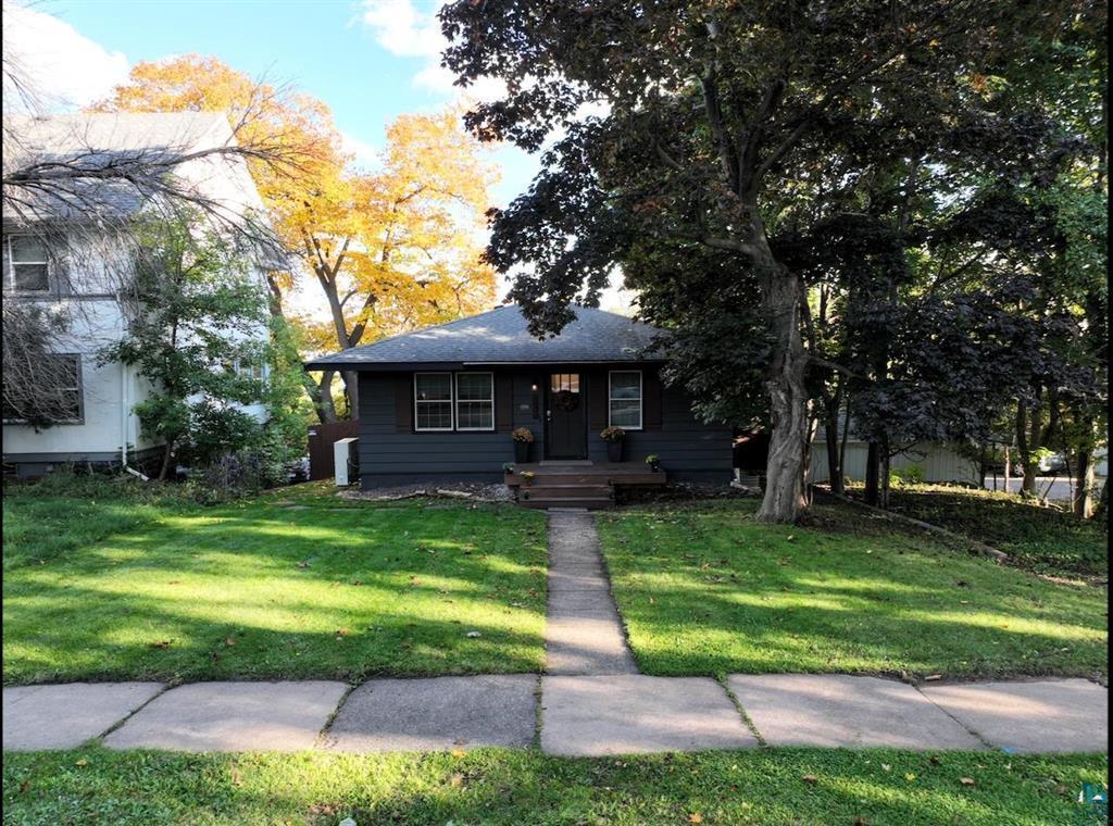 1906 E 6th Street, Duluth, MN 55812 — photo 2
