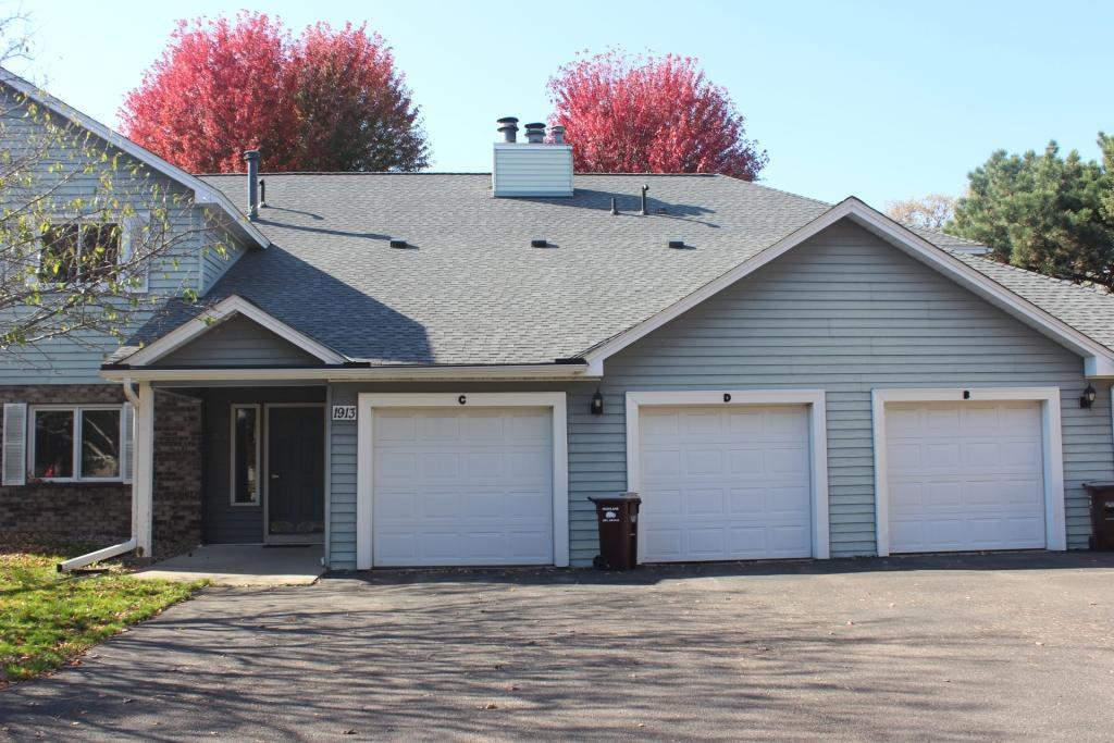 1913 Fox Ridge Drive B — photo