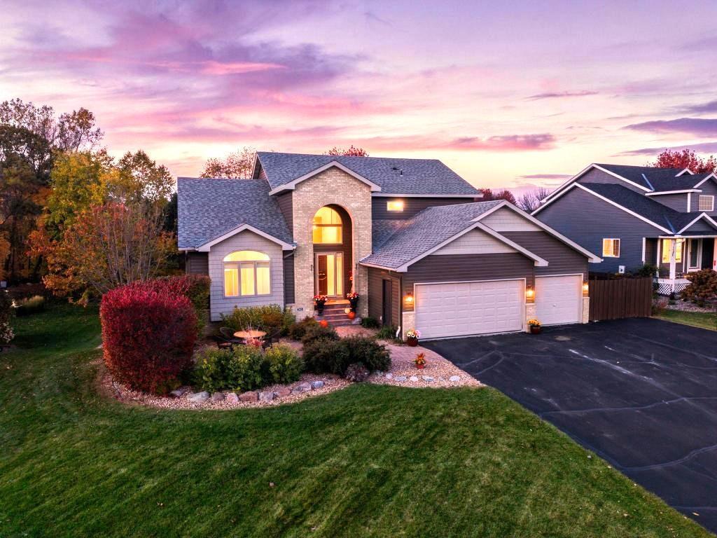 628 Lincoln Drive NE — photo