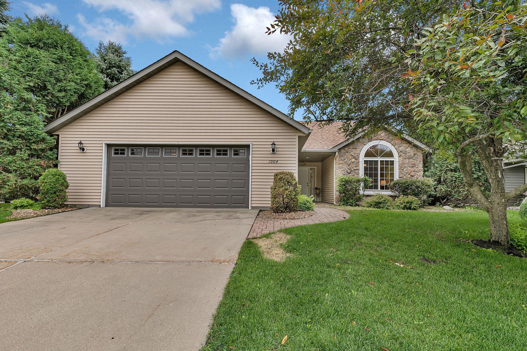 1004 Oak Pond Drive — photo