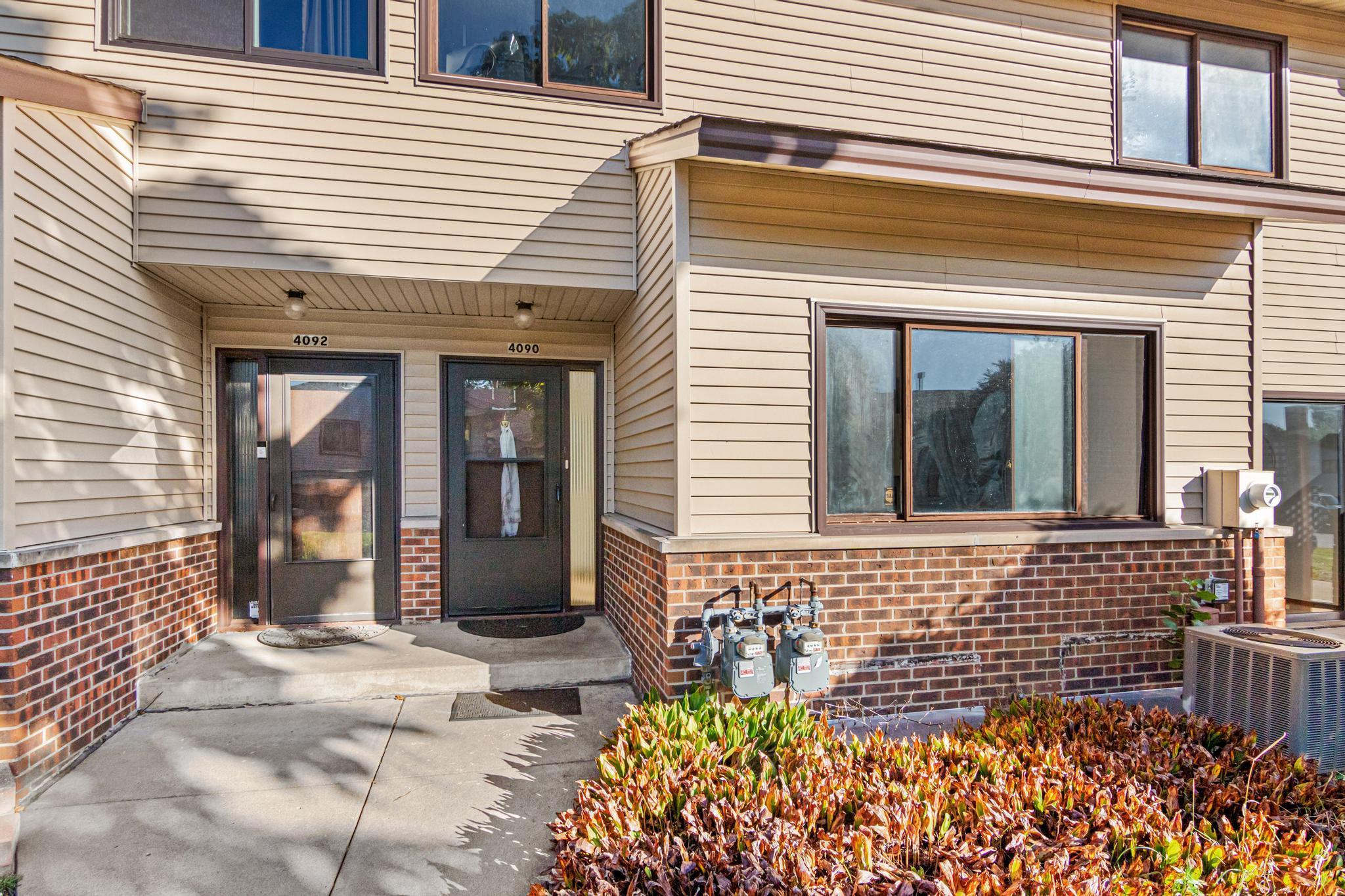 4090 Foss Road 139 — photo