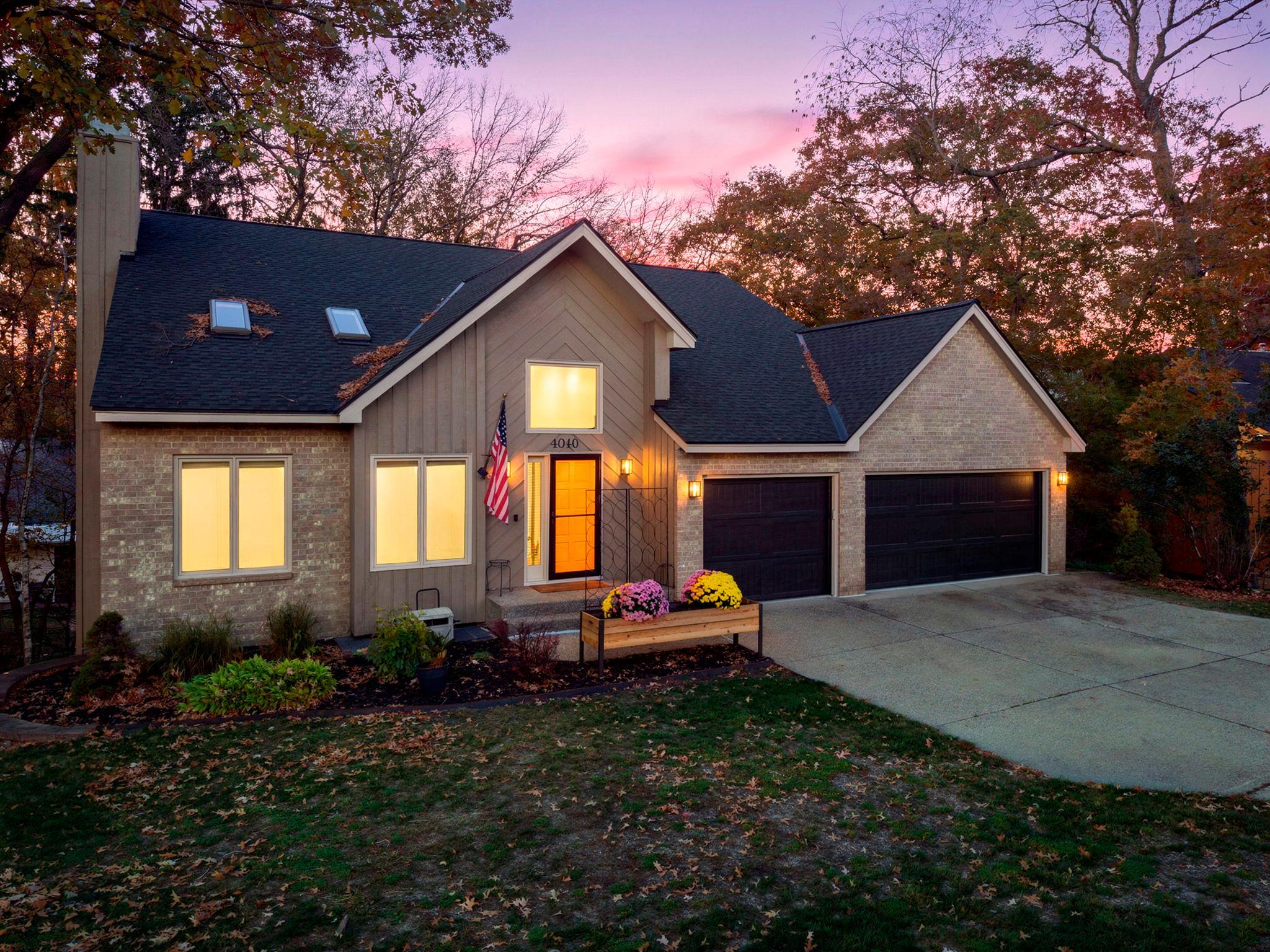 4640 Parkcliff Drive — photo