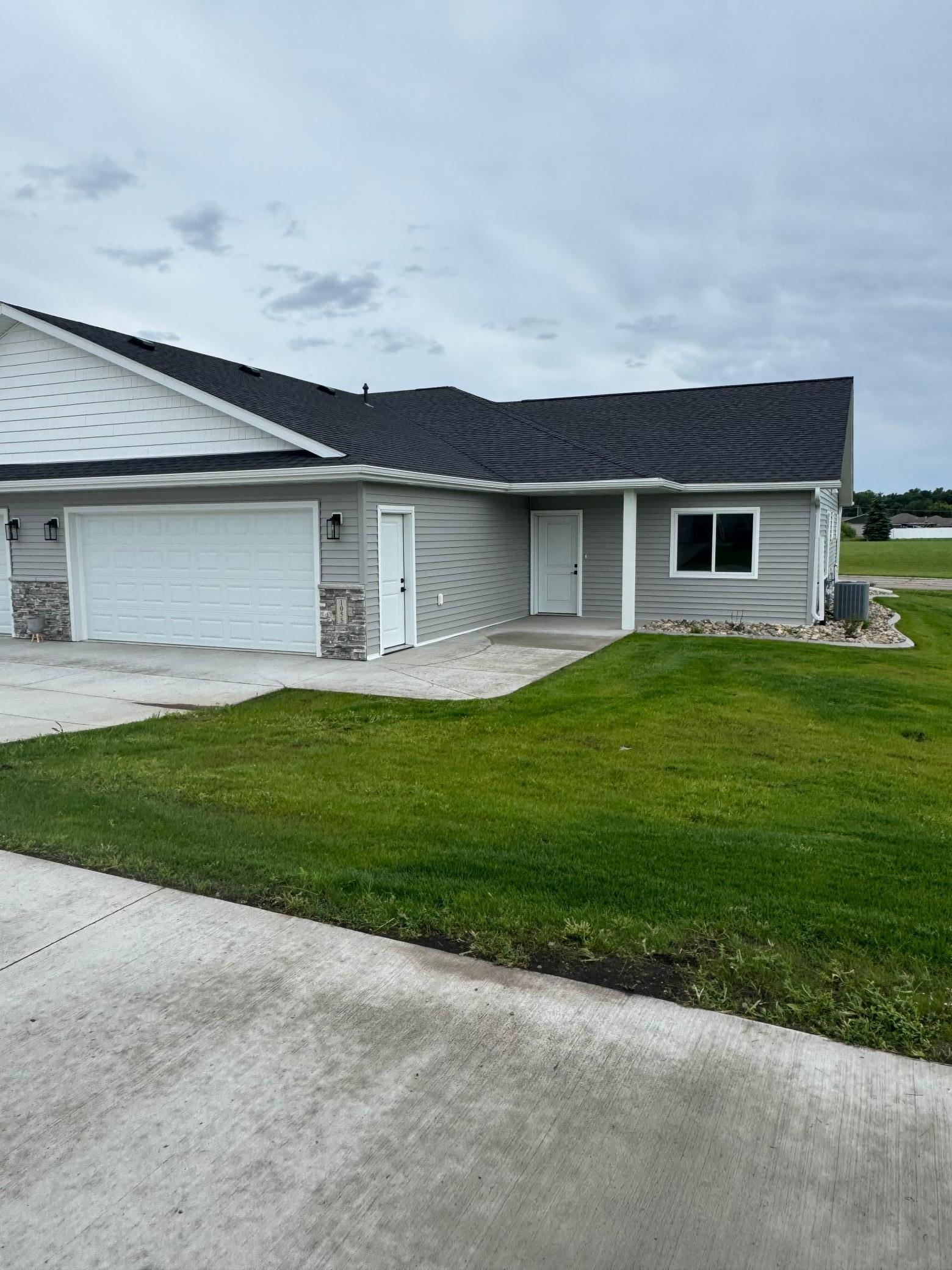 1055 Village Lane — photo