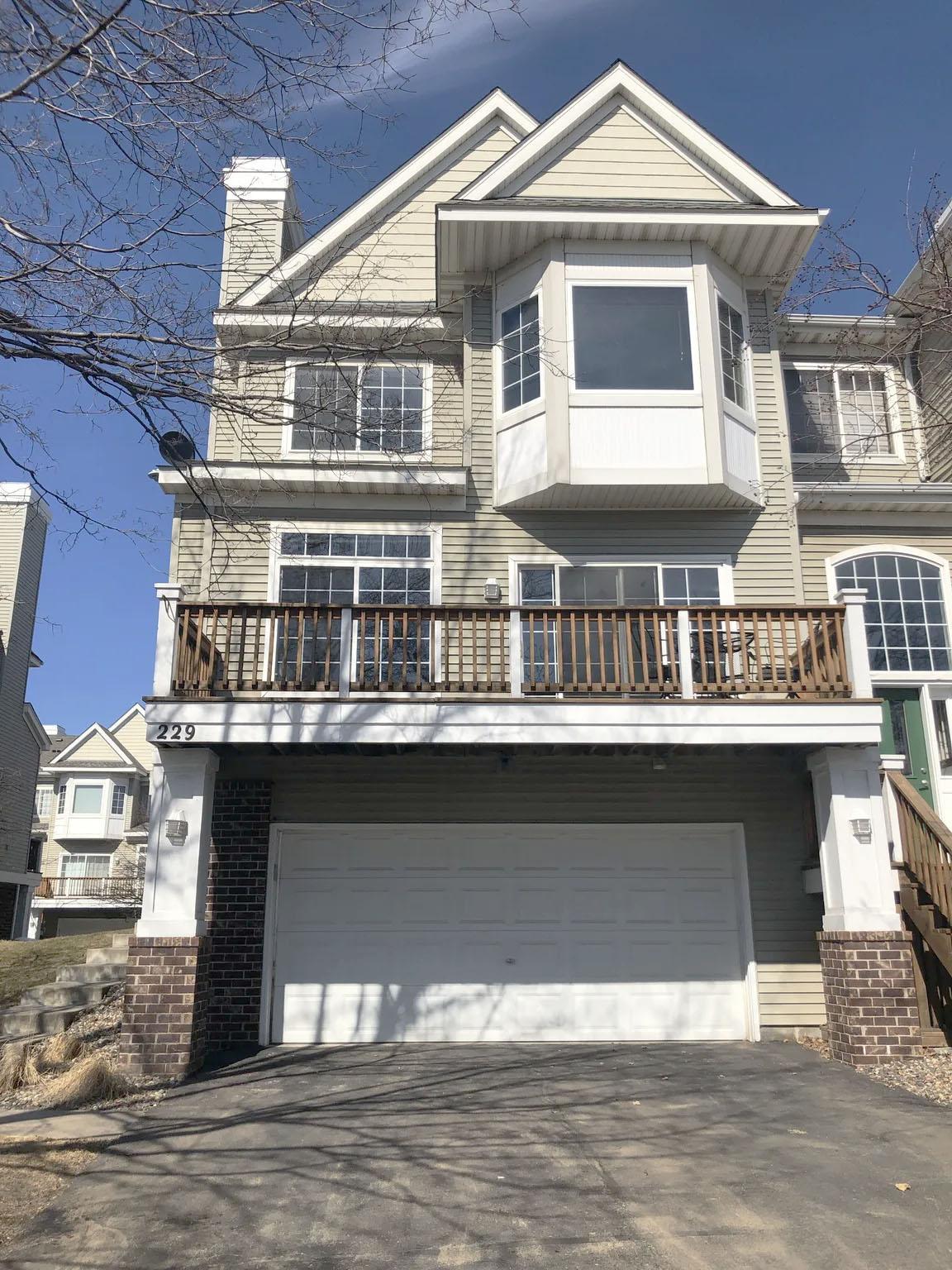 229 Satellite Lane NE — photo